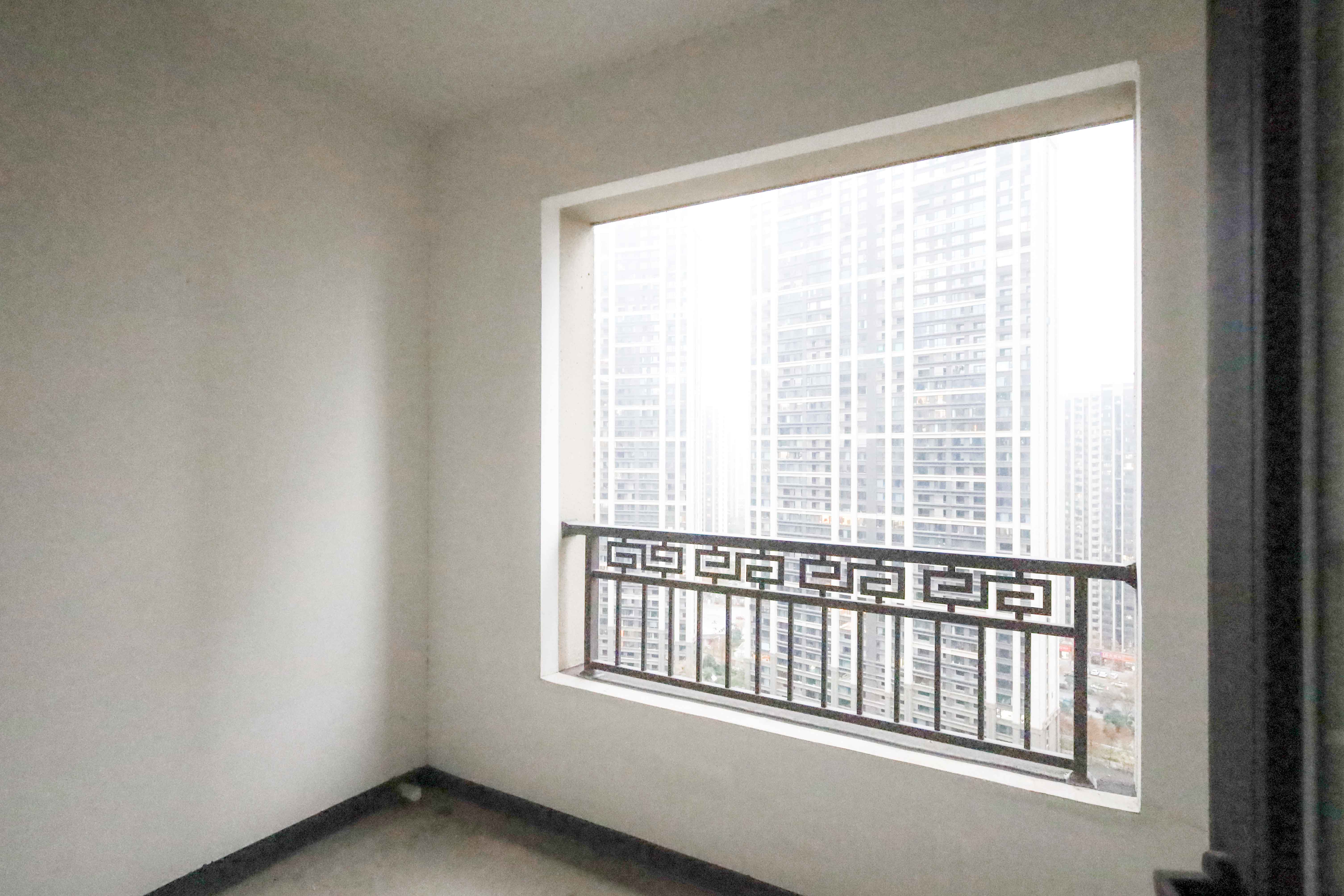 建发央著  4室2厅2卫   309.90万卧室