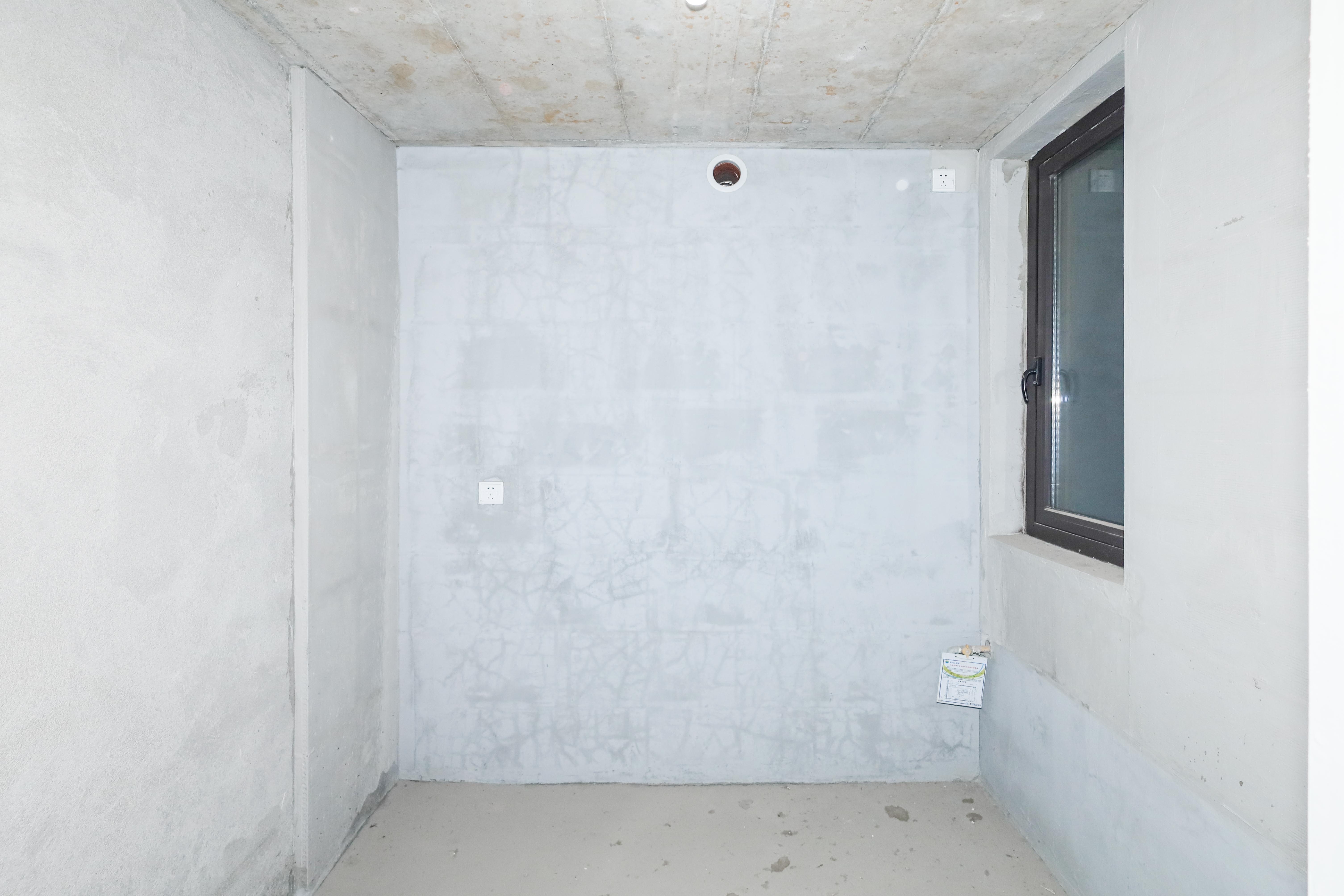 建发央著  4室2厅2卫   225.00万厨房