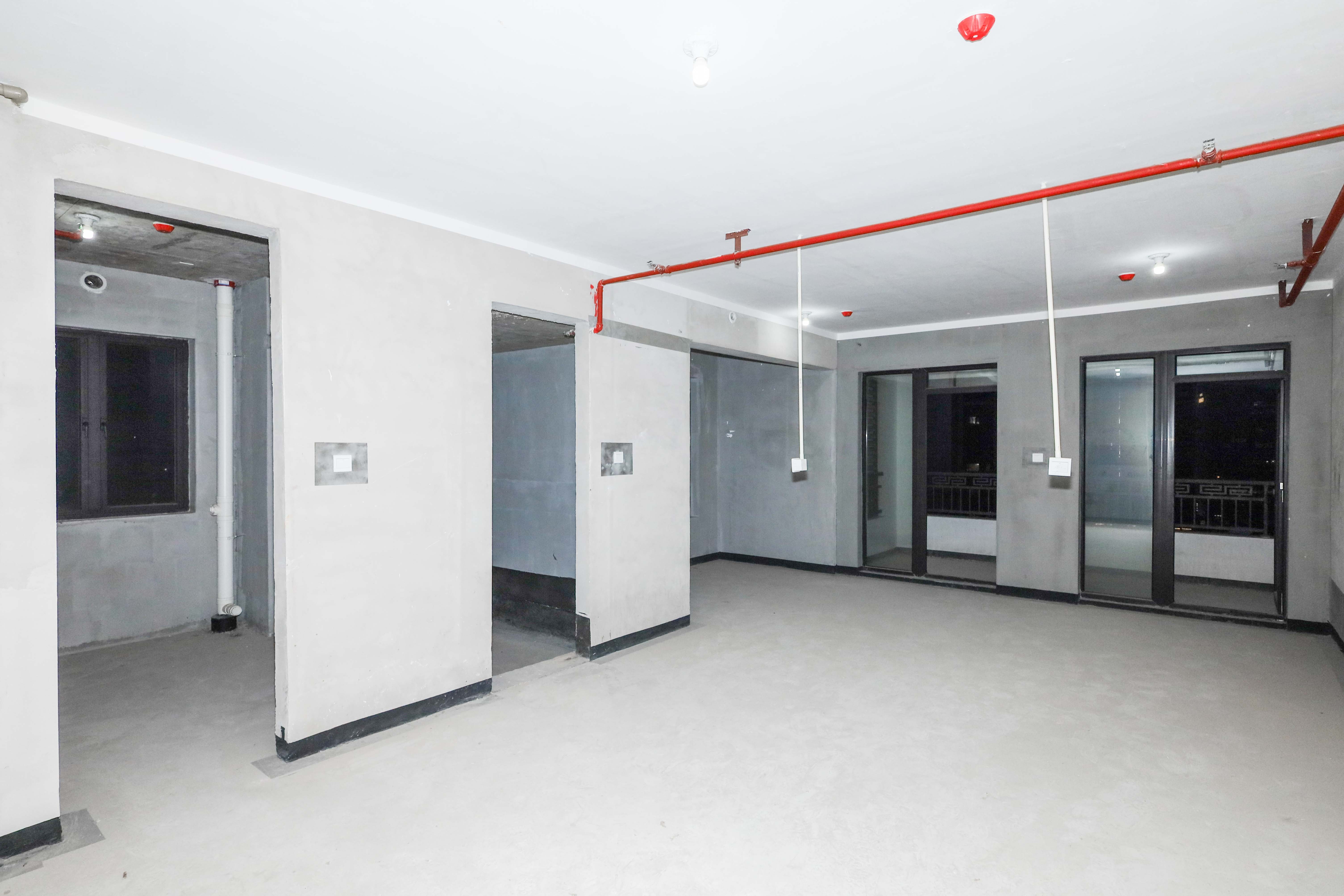 建发央著  4室2厅2卫   218.00万其他