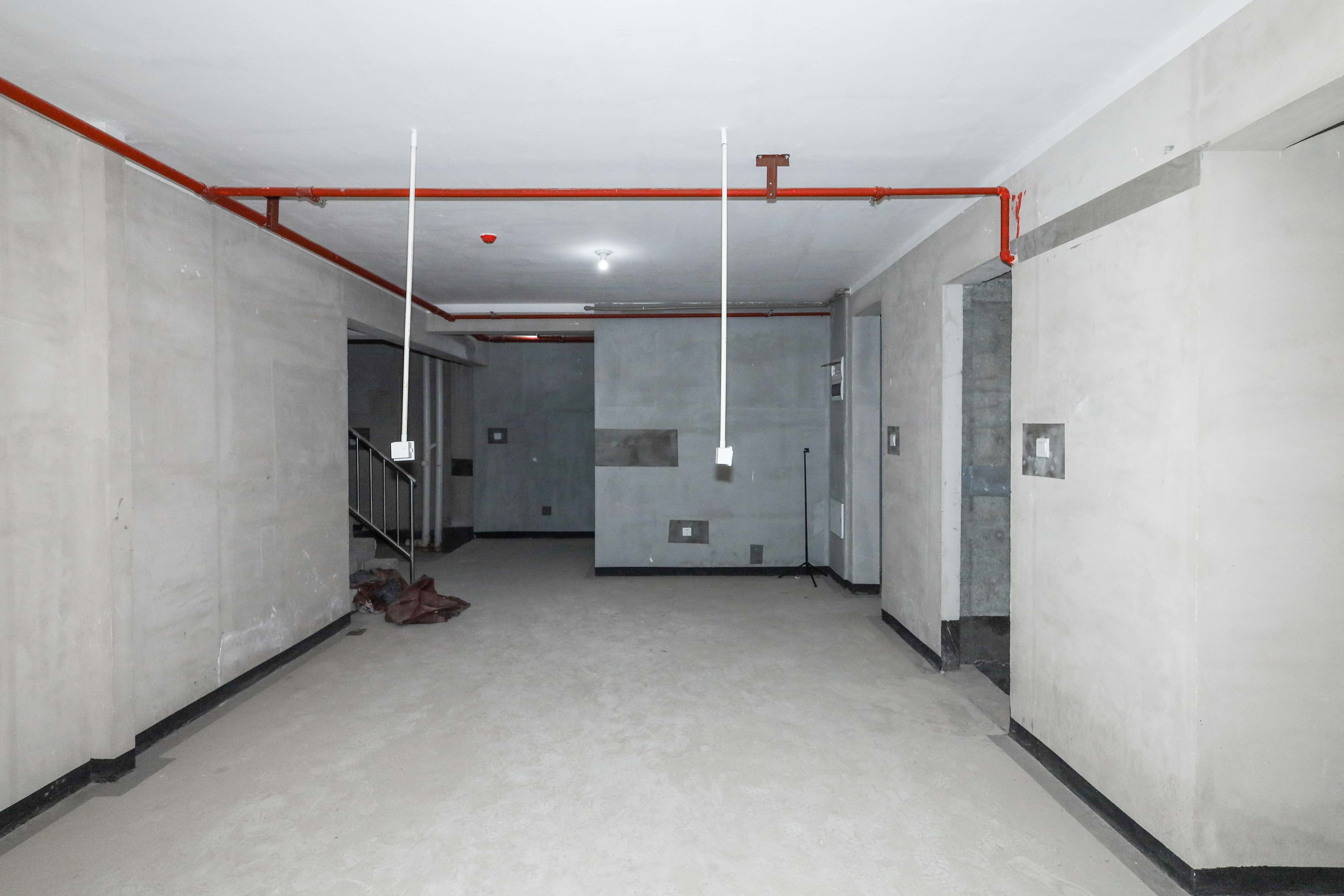建发央著  4室2厅2卫   218.00万其他
