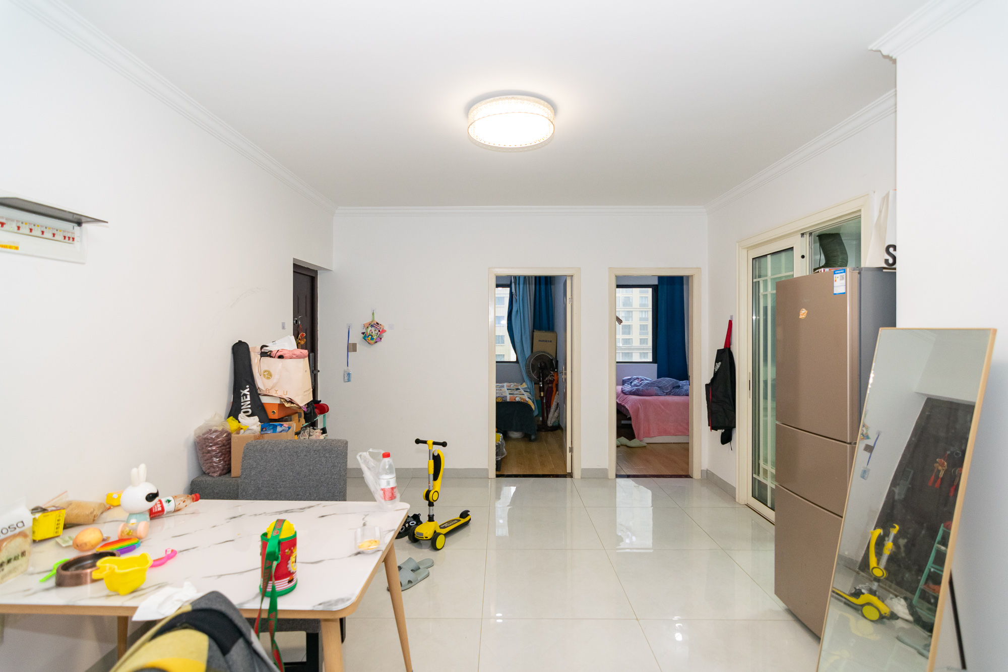 澳海澜庭 3室2厅1卫 65.0万 澳海澜庭 3室2厅1卫 65.0万客厅