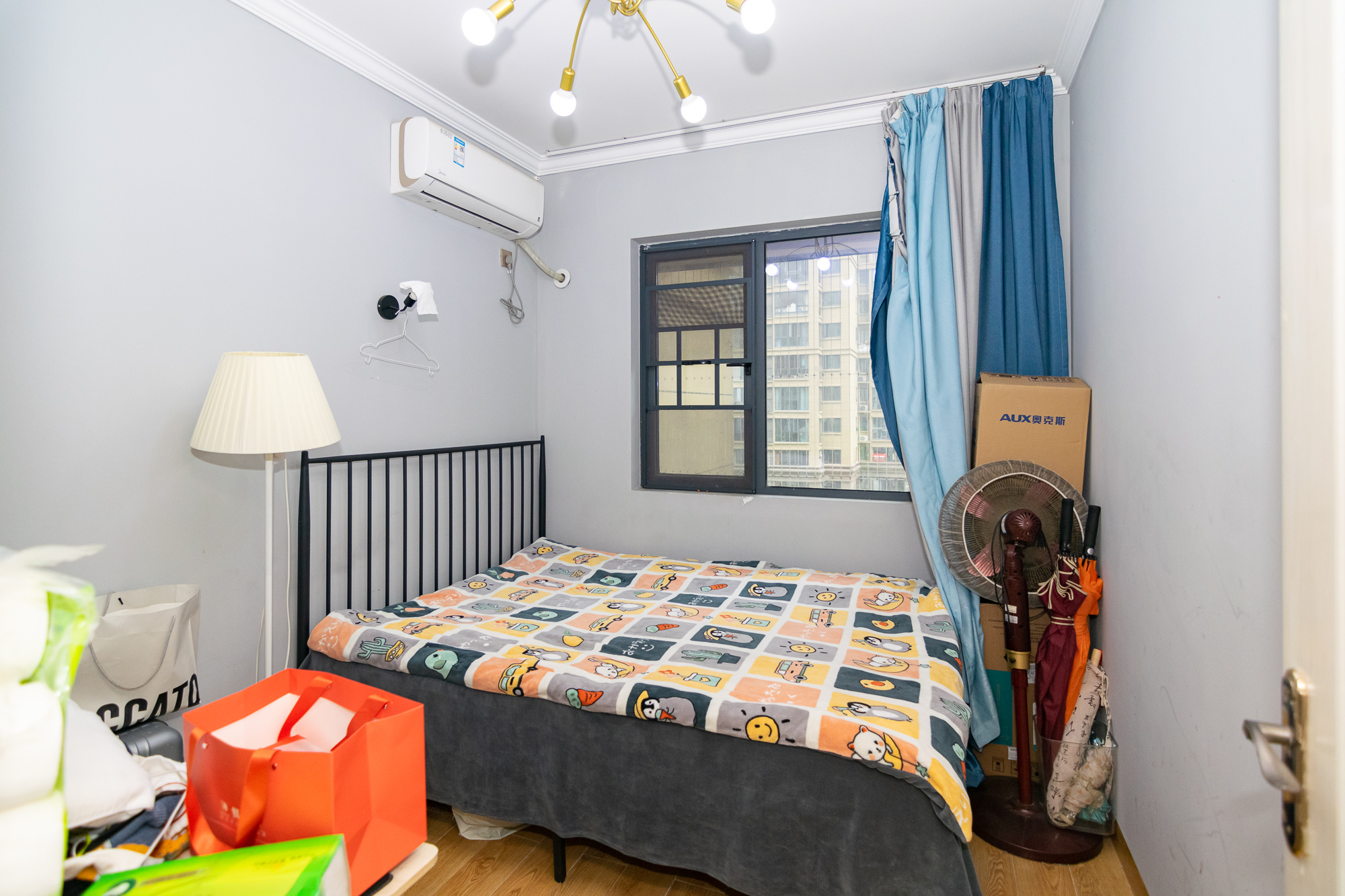 澳海澜庭 3室2厅1卫 65.0万 澳海澜庭 3室2厅1卫 65.0万卧室