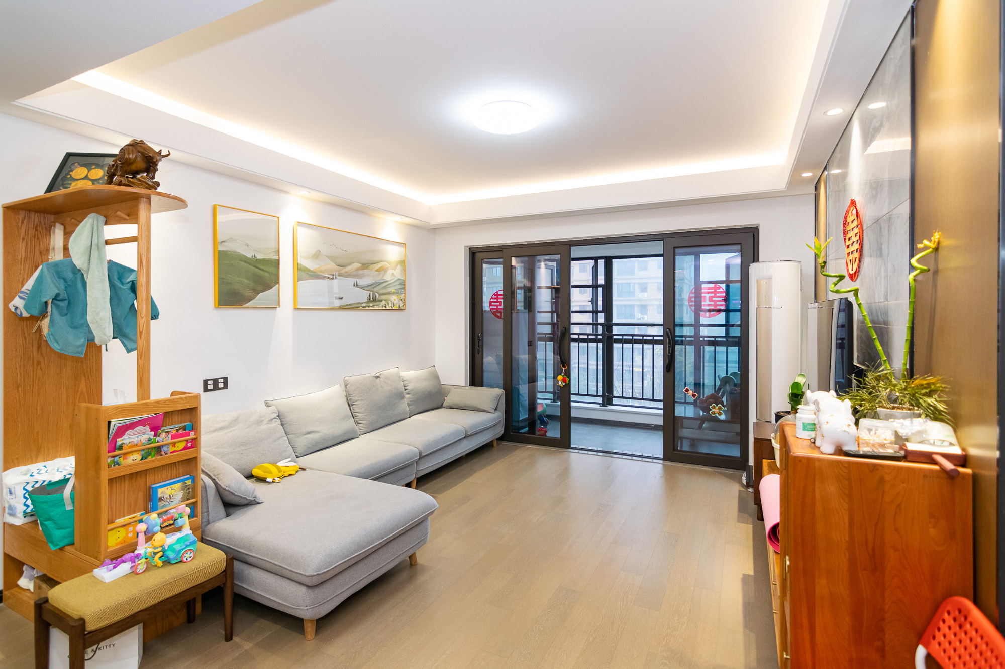 润和美郡(润和紫郡五期) 4室2厅2卫 111.8万 润和美郡(润和紫郡五期) 4室2厅2卫 111.8万客厅