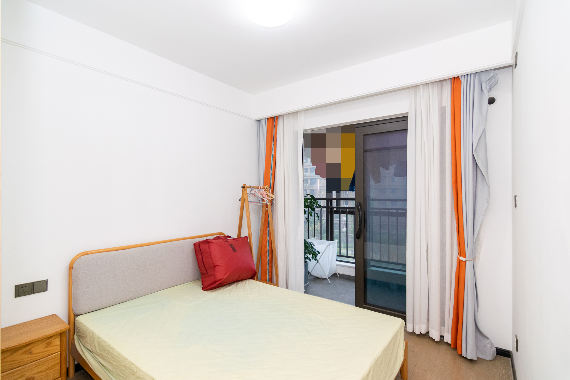 润和美郡(润和紫郡五期) 4室2厅2卫 111.8万 润和美郡(润和紫郡五期) 4室2厅2卫 111.8万卧室