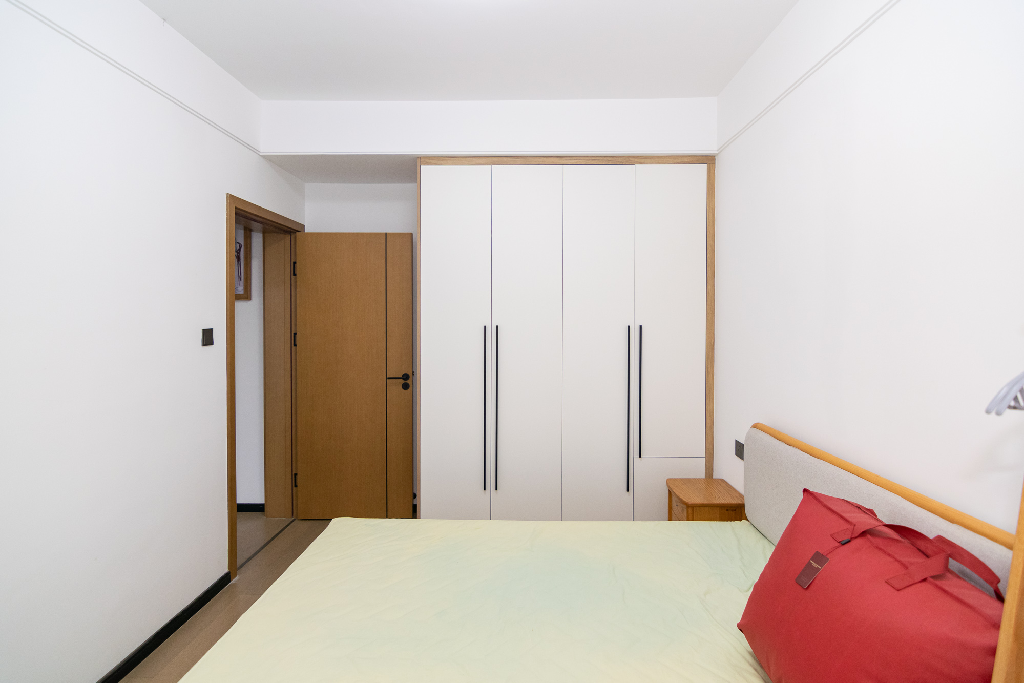 润和美郡(润和紫郡五期) 4室2厅2卫 111.8万 润和美郡(润和紫郡五期) 4室2厅2卫 111.8万卧室