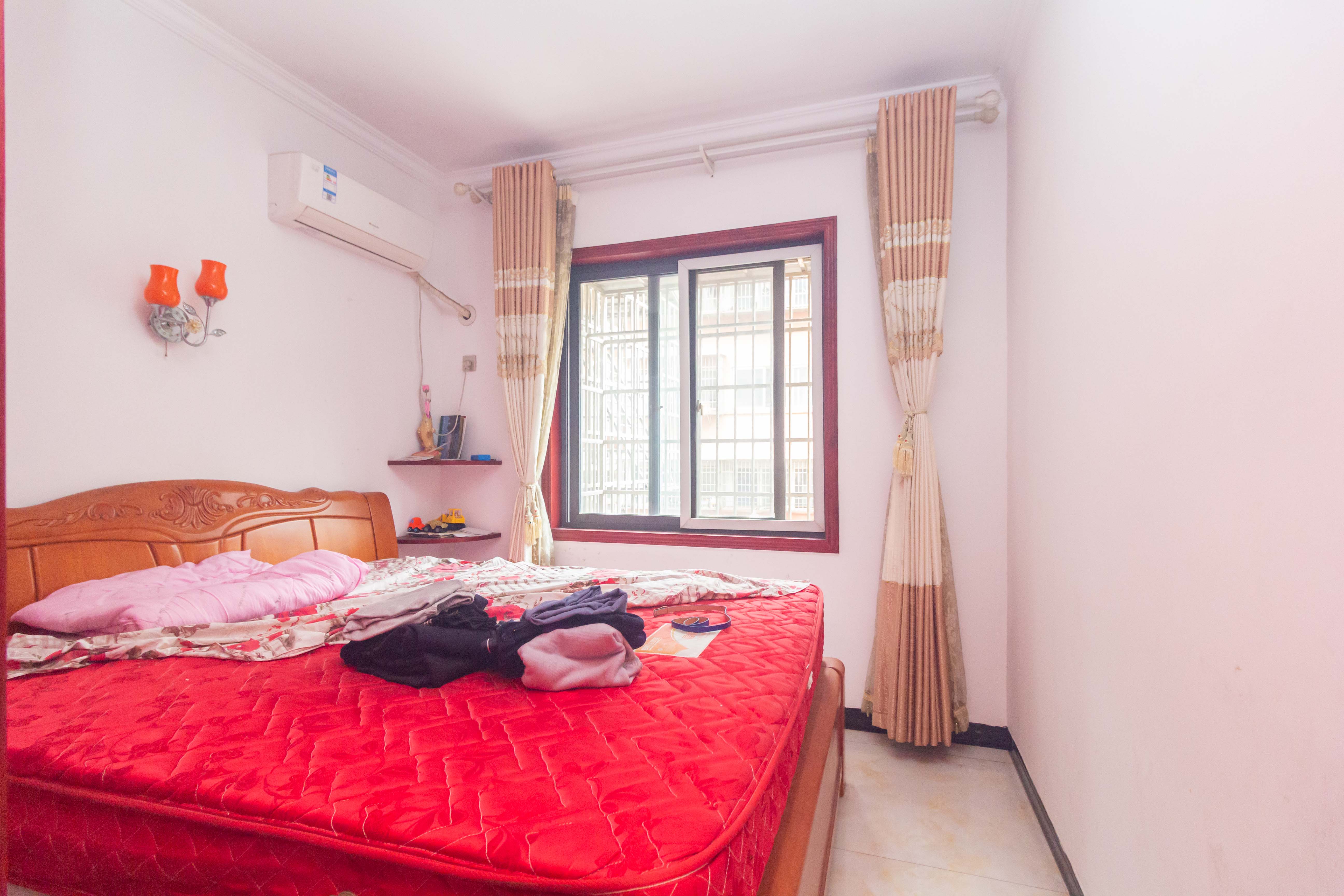 紫东苑(星沙)  3室2厅2卫    65.0万 紫东苑(星沙)  3室2厅2卫    65.0万卧室