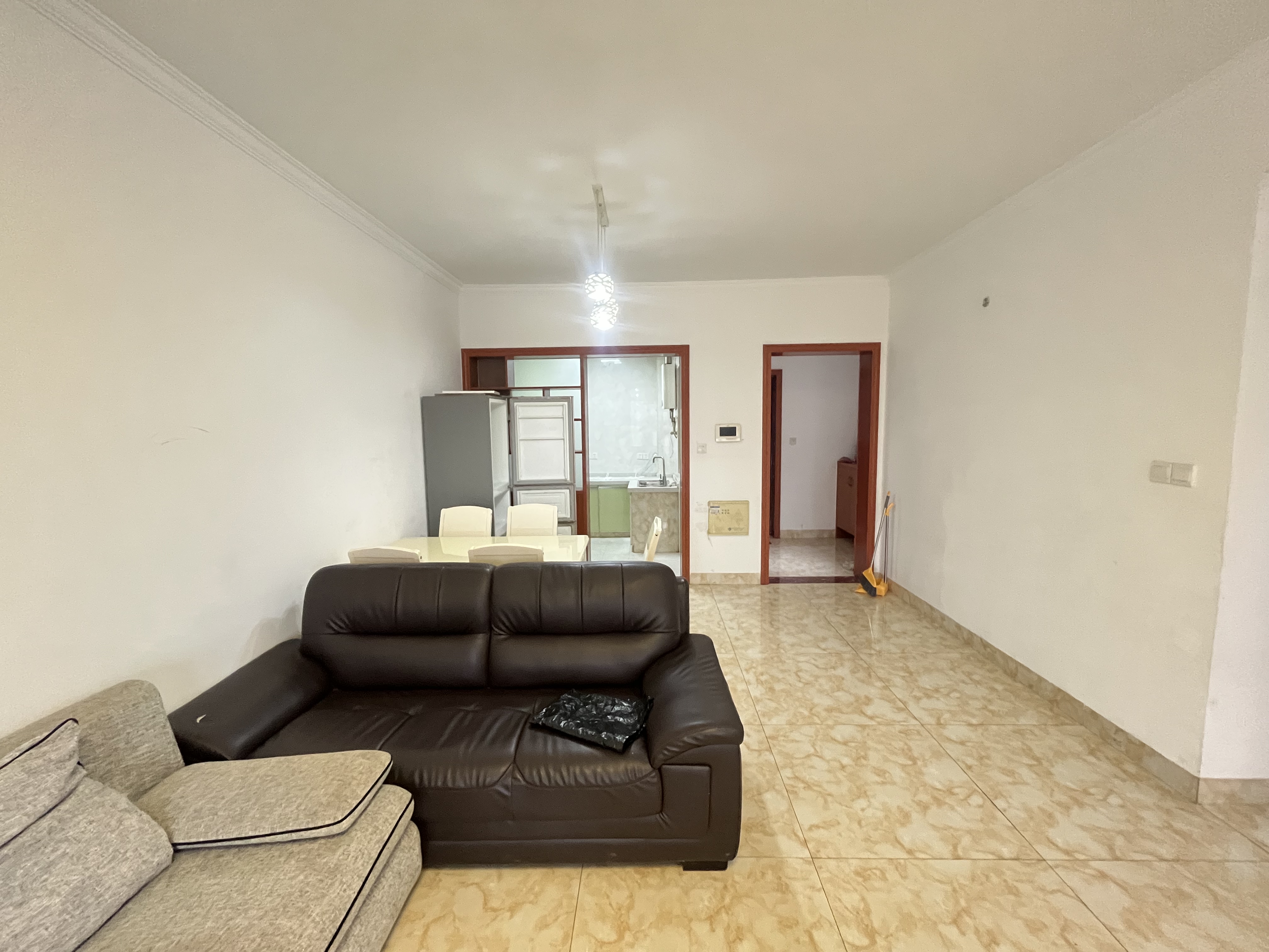 美的城三期 3室2厅1卫 62.00万 美的城三期 3室2厅1卫 62.00万室内图