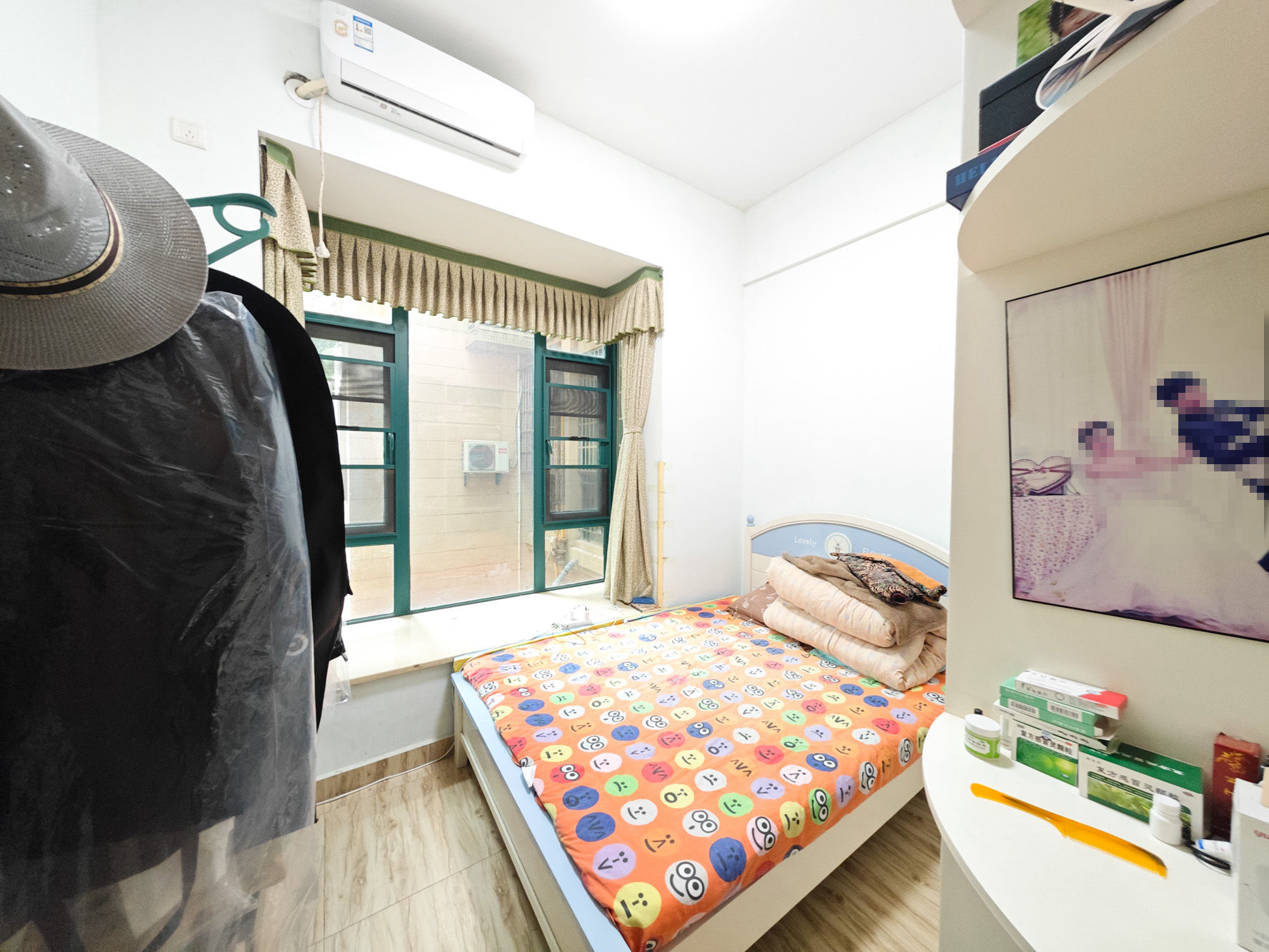 恒大城  3室2厅1卫   99.00万卧室