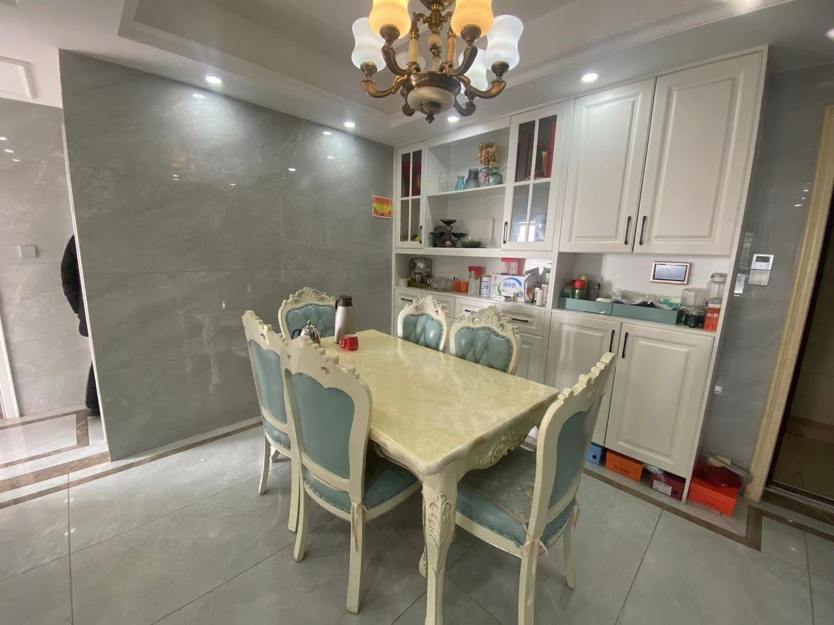 翡翠公园(北大资源)  3室2厅2卫    73.8万 翡翠公园(北大资源)  3室2厅2卫    73.8万室内图