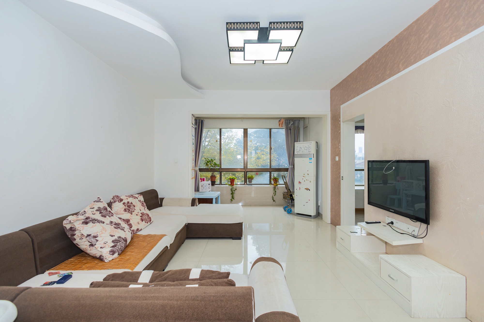 碧桂园威尼斯城  3室2厅2卫    82.39万 碧桂园威尼斯城  3室2厅2卫    82.39万客厅