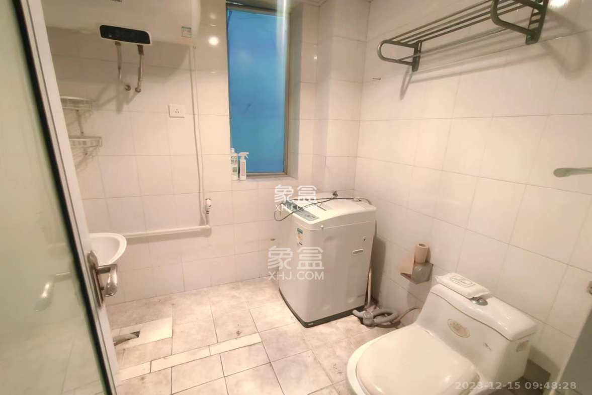 咸嘉新村嘉文苑 3室2厅1卫 2300.00元/月 咸嘉新村嘉文苑 3室2厅1卫 2300.00元/月室内图