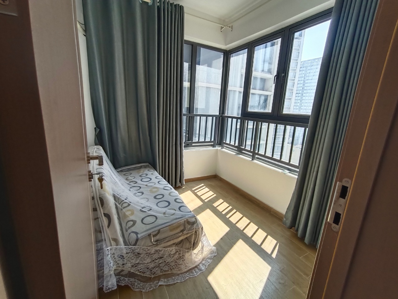 保利中央海岸四期（淳境）  3室2厅2卫    3500.0元/月室内图