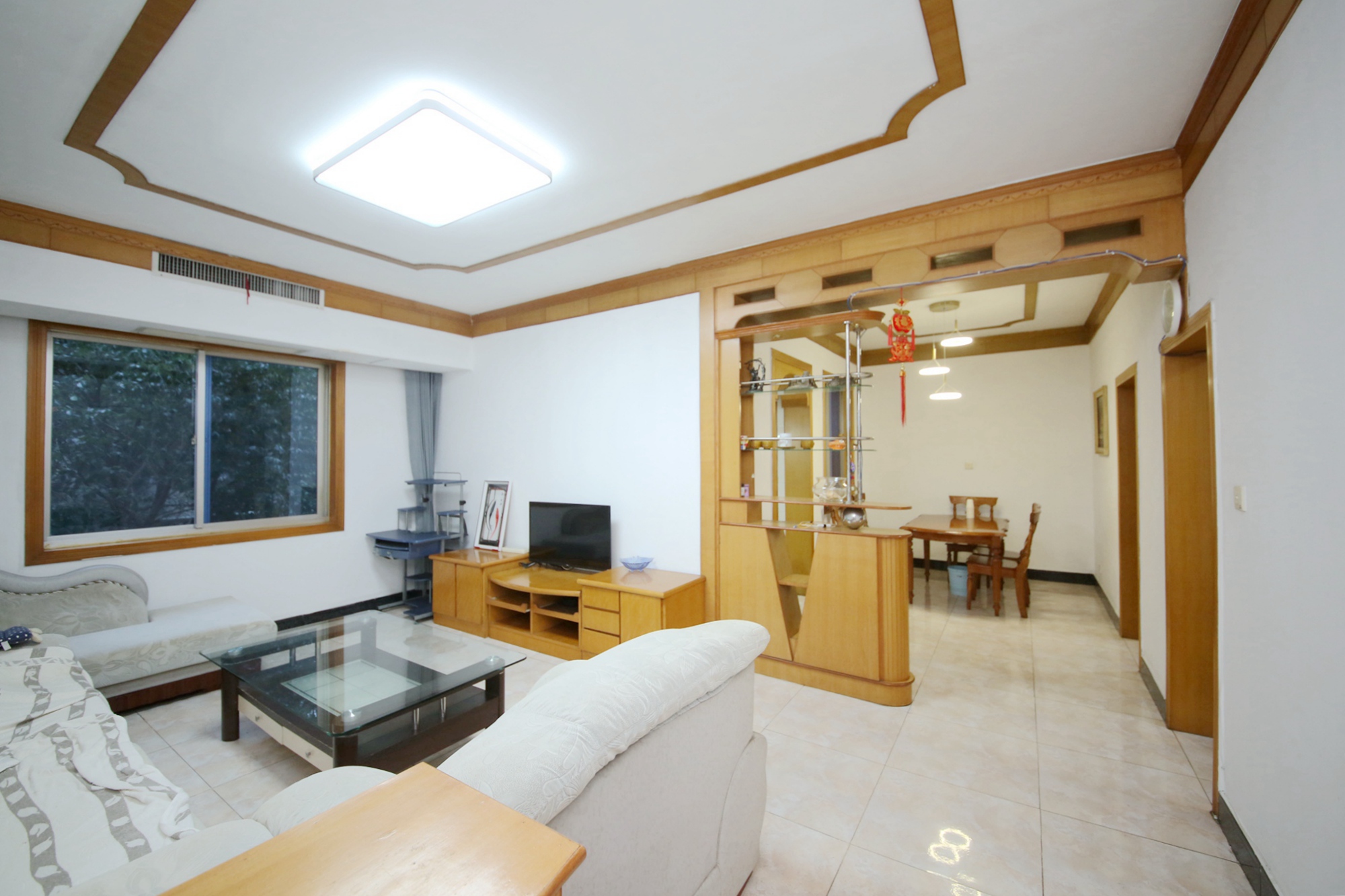 安全厅宿舍阳光小区（湘湖渔场阳光小区)  3室2厅1卫   91.00万客厅