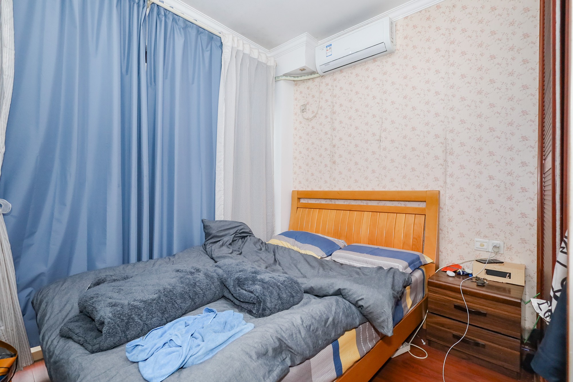 钰龙天下二期(钰龙佳园) 3室2厅2卫 258.0万 钰龙天下二期(钰龙佳园) 3室2厅2卫 258.0万卧室