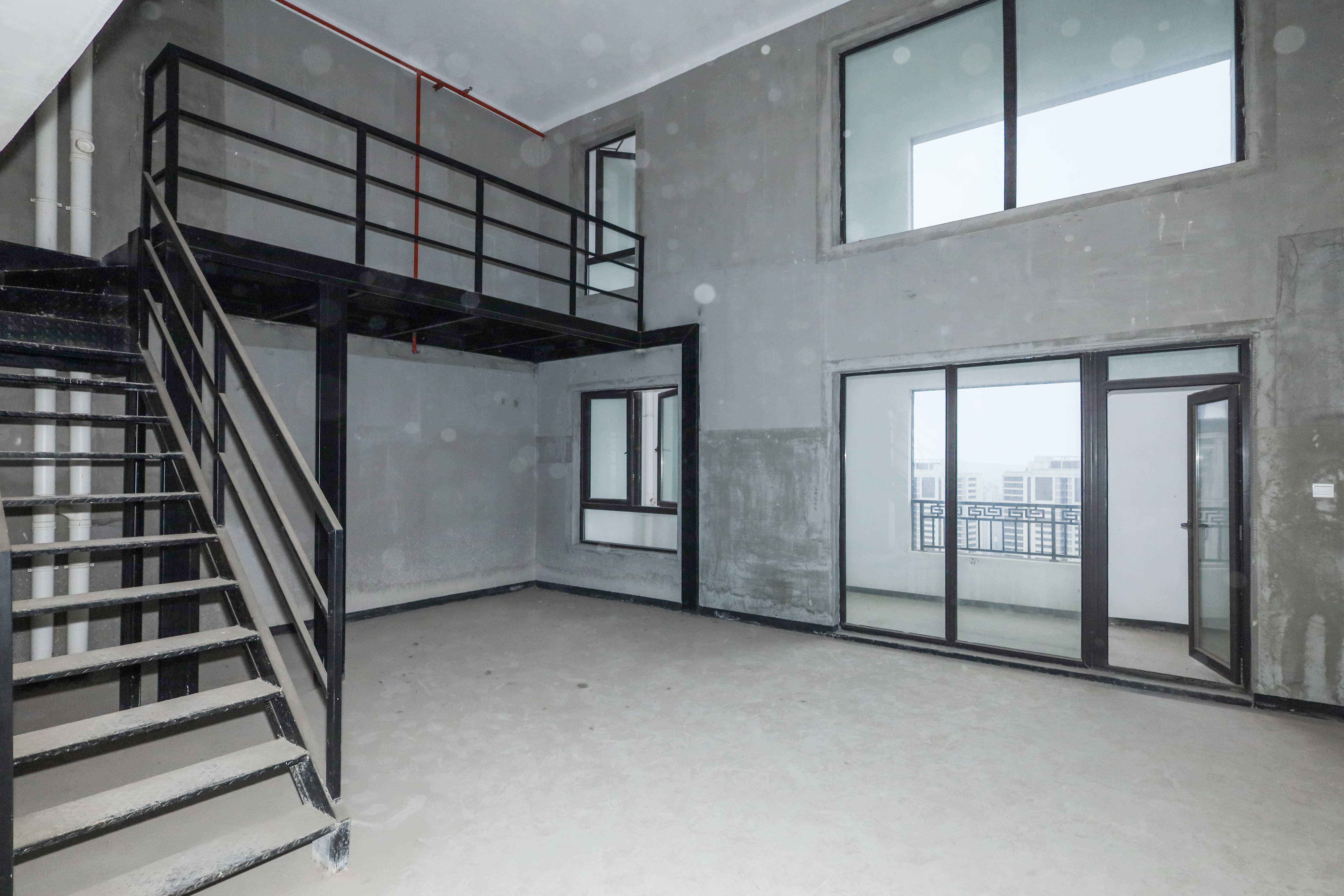 建发央著  4室2厅2卫   222.00万