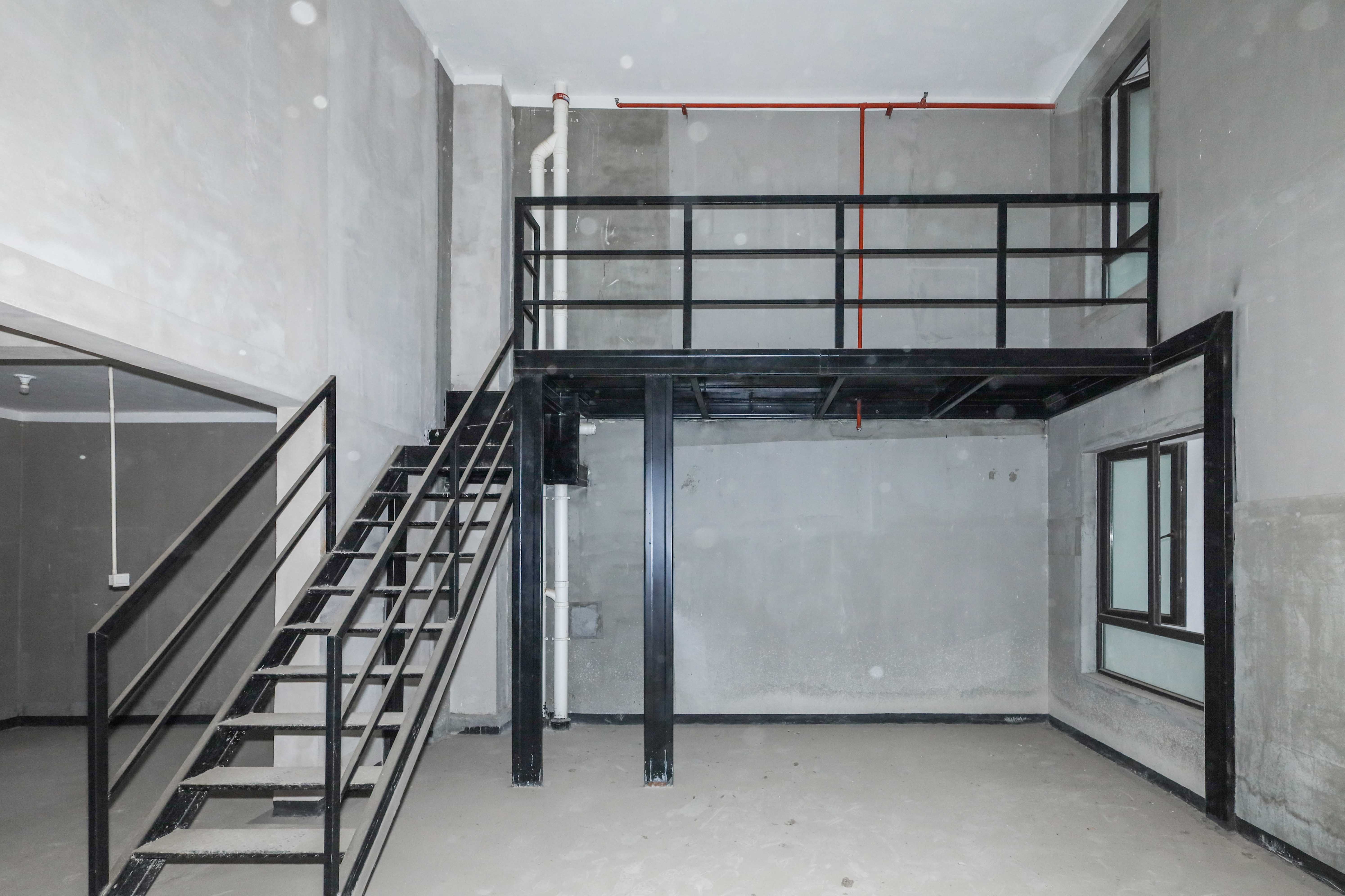建发央著  4室2厅2卫   222.00万客厅