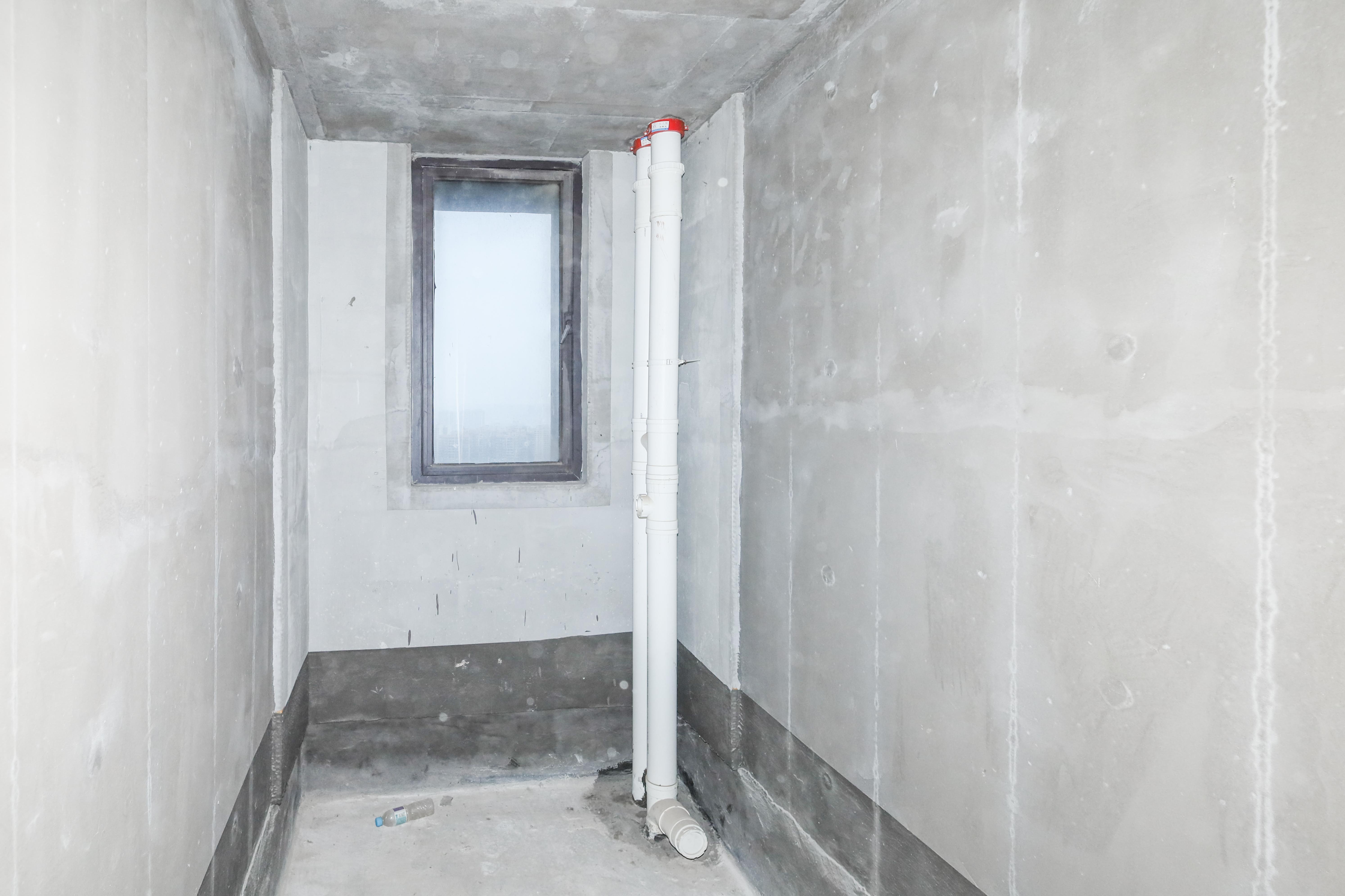 建发央著  4室2厅2卫   222.00万卫生间