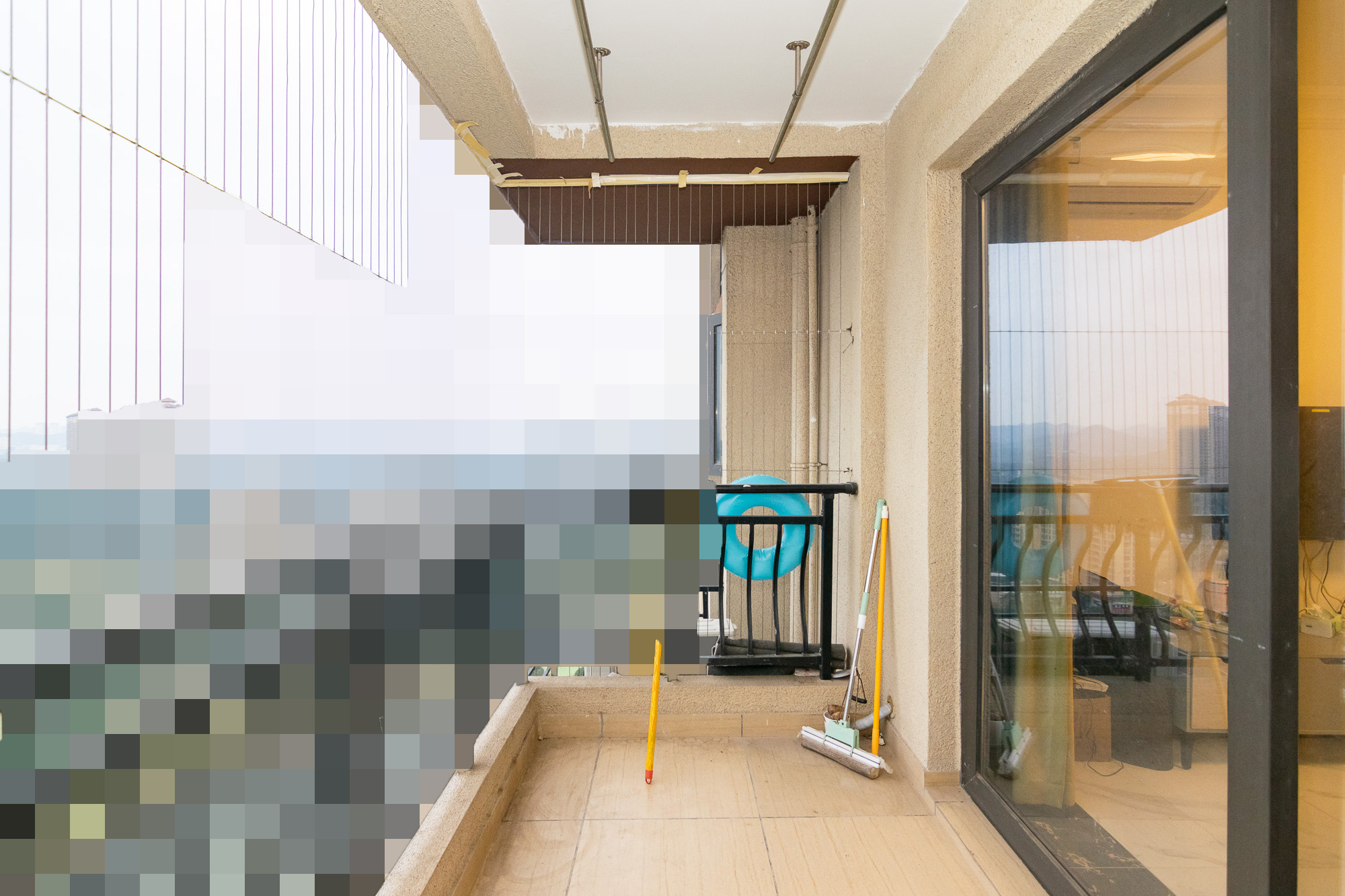 碧桂园高尔夫花园  3室2厅2卫    89.8万阳台