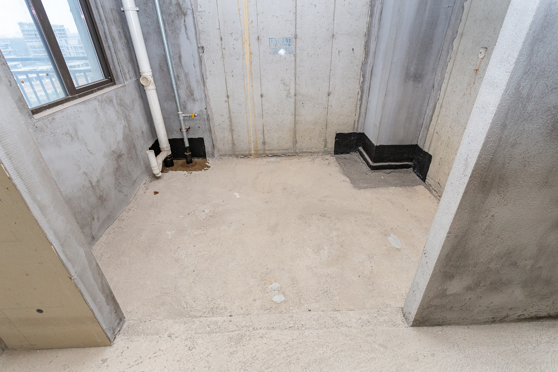 润和湘江天地E区  4室2厅3卫    319.0万 润和湘江天地E区  4室2厅3卫    319.0万厨房