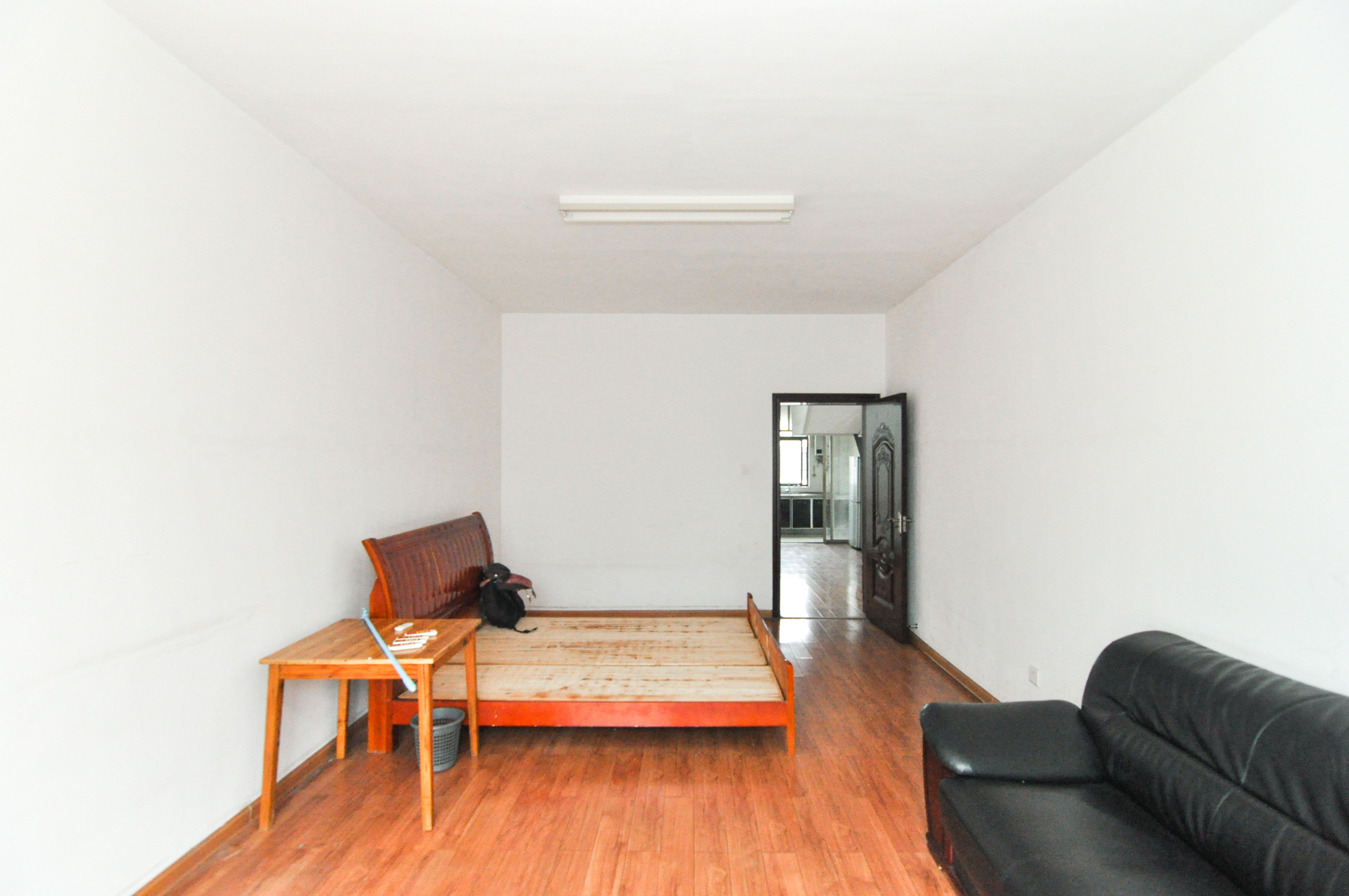 城西公寓(西城门第) 5室3厅2卫 139.0万 城西公寓(西城门第) 5室3厅2卫 139.0万其他