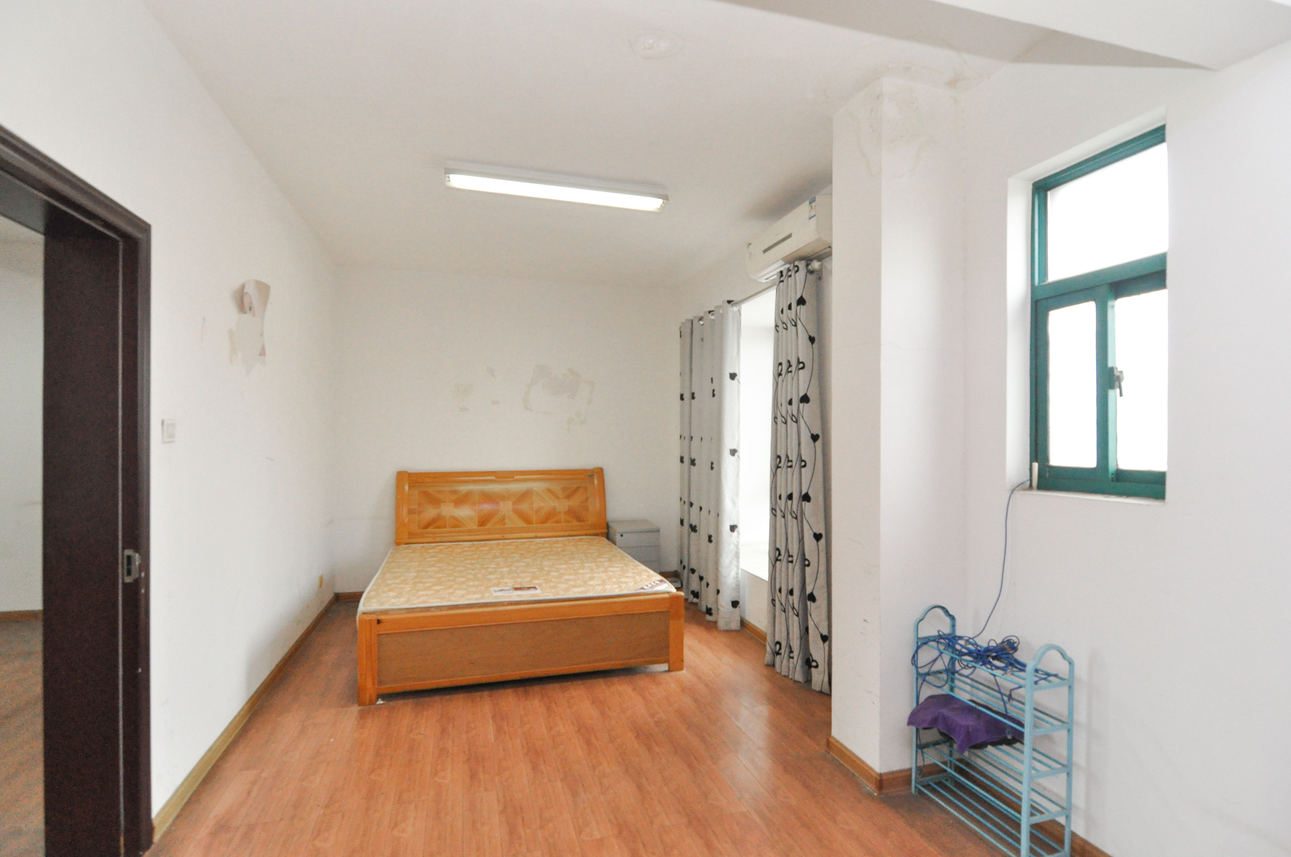 城西公寓(西城门第) 5室3厅2卫 139.0万 城西公寓(西城门第) 5室3厅2卫 139.0万其他