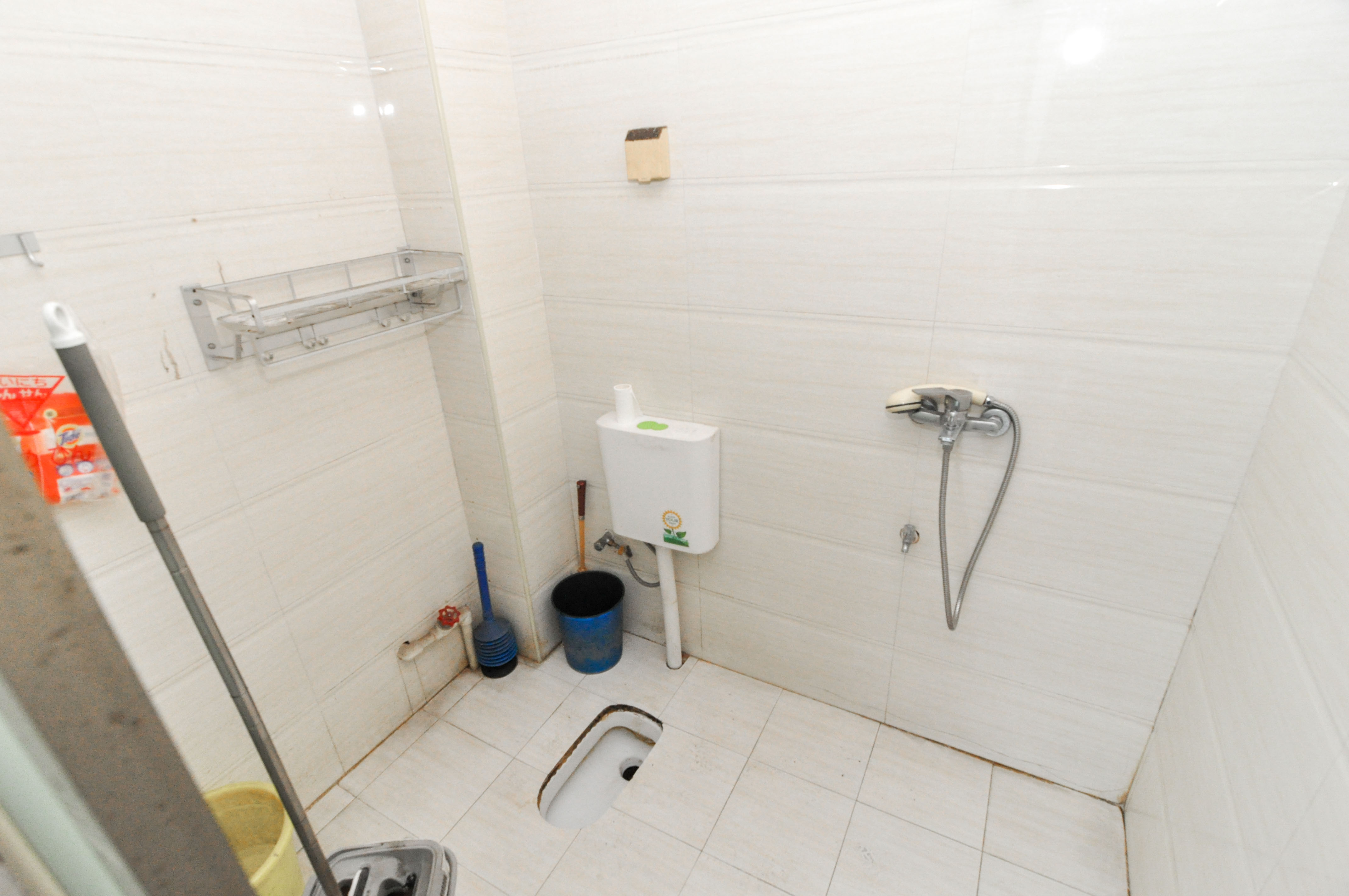 城西公寓(西城门第) 5室3厅2卫 139.0万 城西公寓(西城门第) 5室3厅2卫 139.0万卫生间