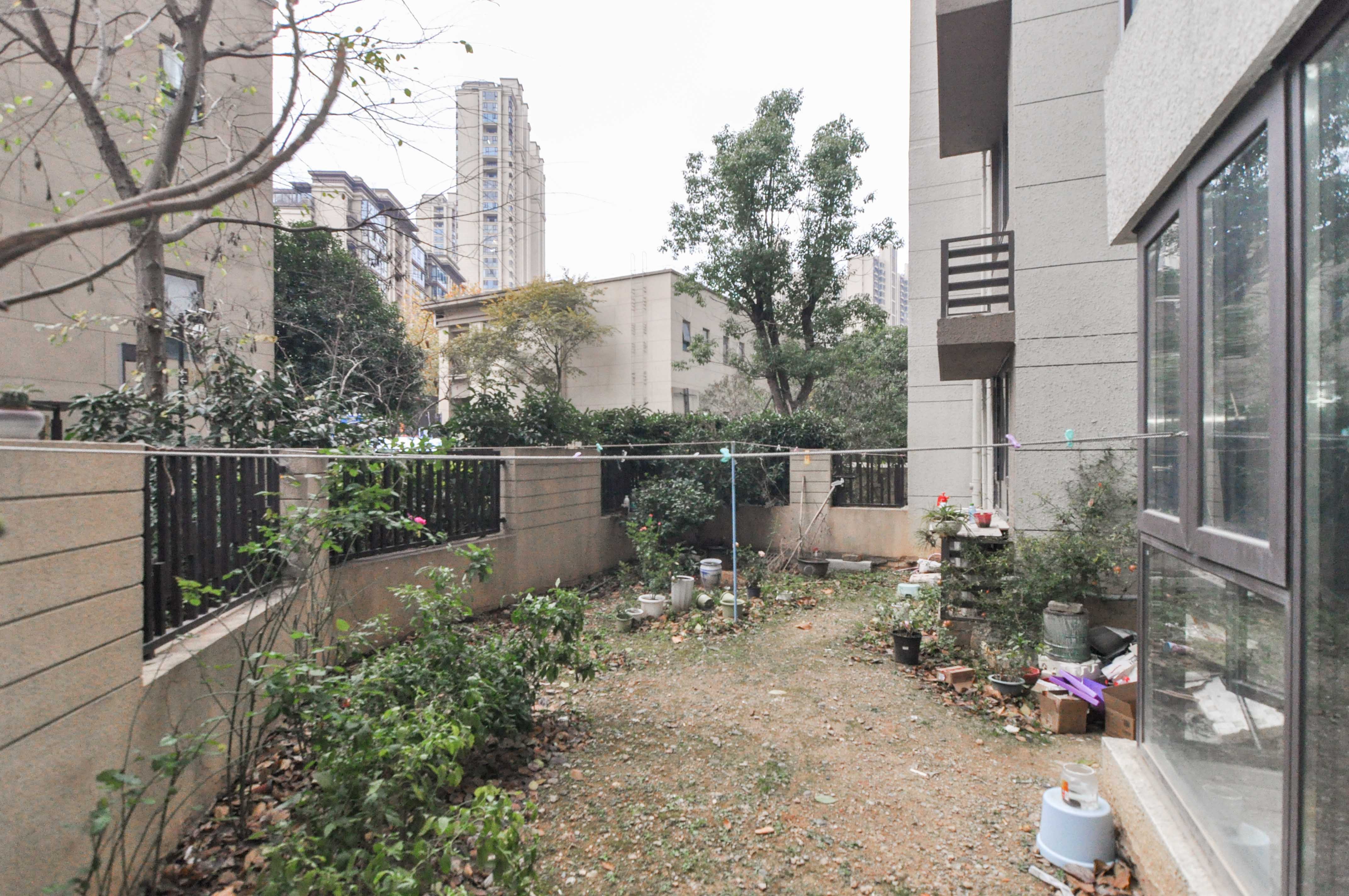 佳兆业云顶梅溪湖（佳兆业梅溪荟）  4室2厅2卫   286.00万其他
