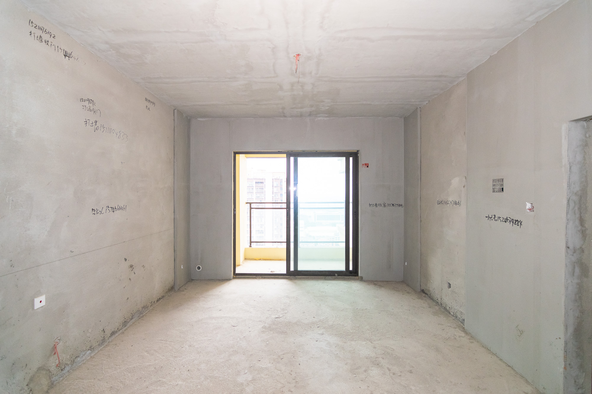 正荣财富中心  4室2厅2卫    103.6万 正荣财富中心  4室2厅2卫    103.6万客厅