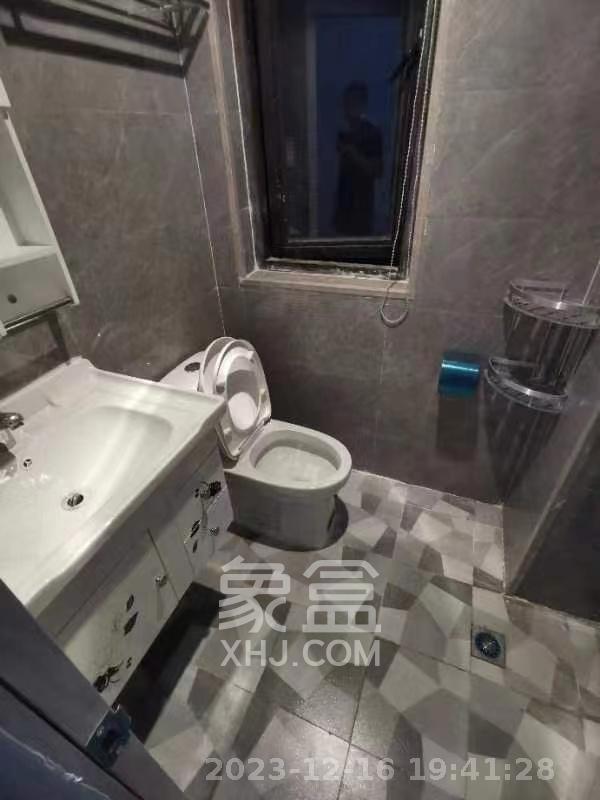 勤诚达境界城  4室2厅2卫   2200.00元/月室内图