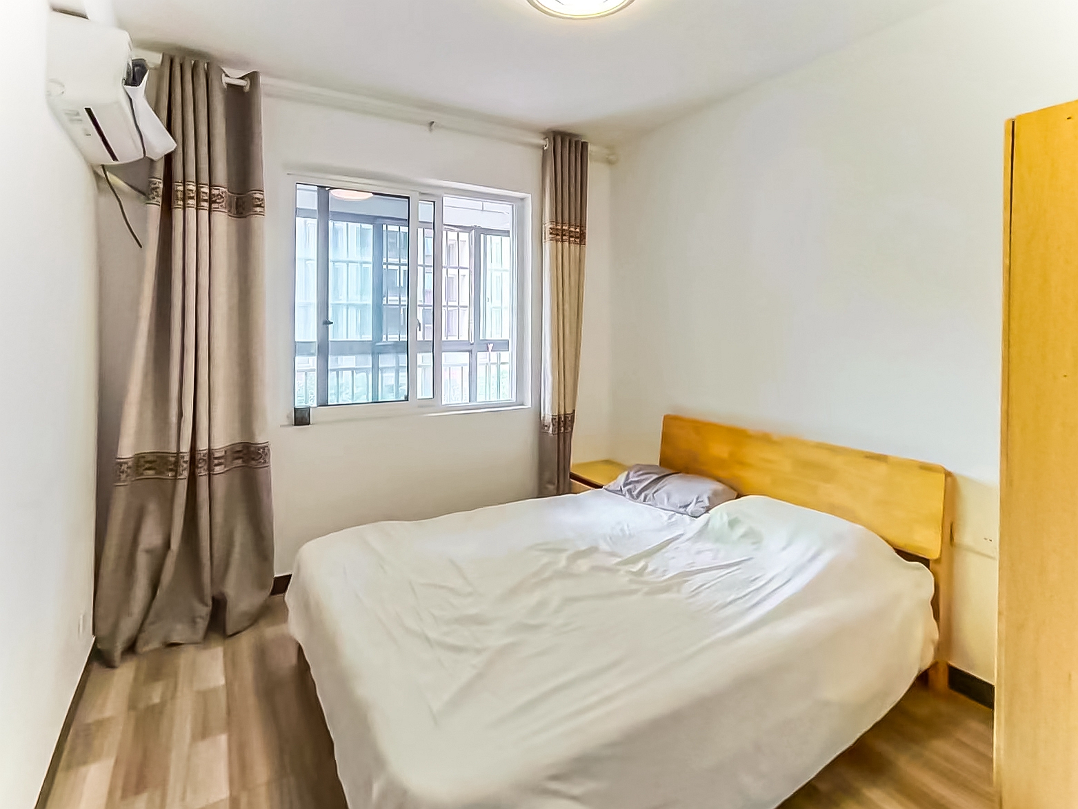 和悦城(蟠龙景苑) 3室2厅2卫 80.0万 和悦城(蟠龙景苑) 3室2厅2卫 80.0万卧室