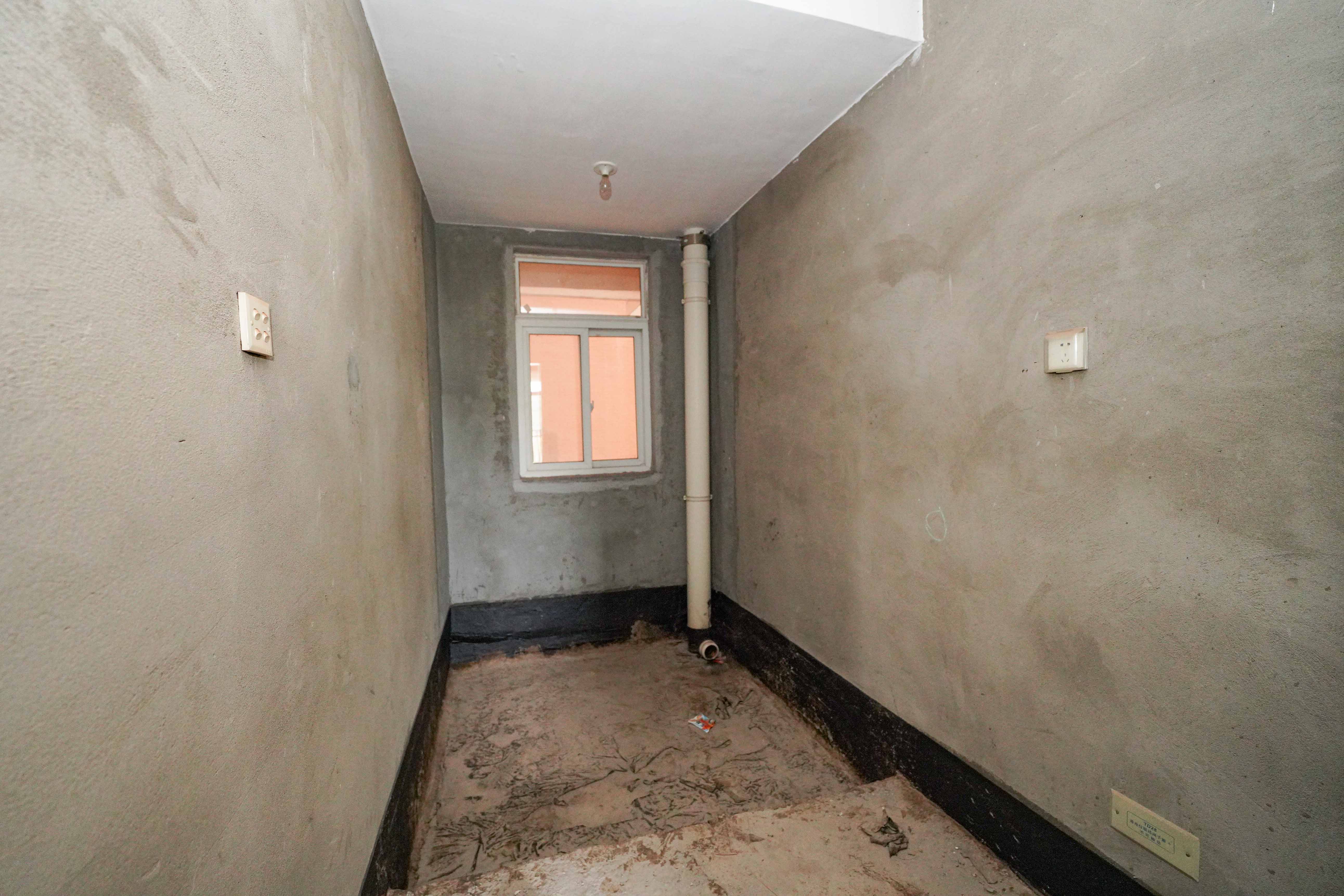 凯富漫城  3室21厅2卫    65.6万 凯富漫城  3室21厅2卫    65.6万卫生间