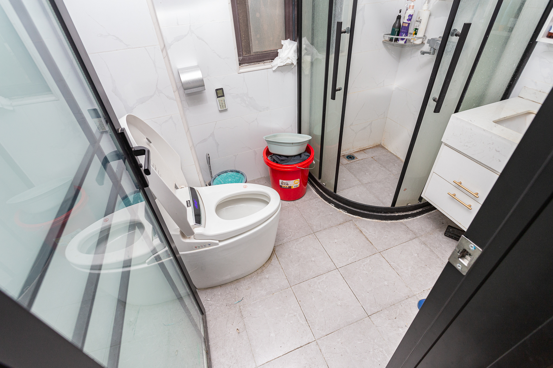 乾源国际  4室2厅2卫    104.0万 乾源国际  4室2厅2卫    104.0万卫生间