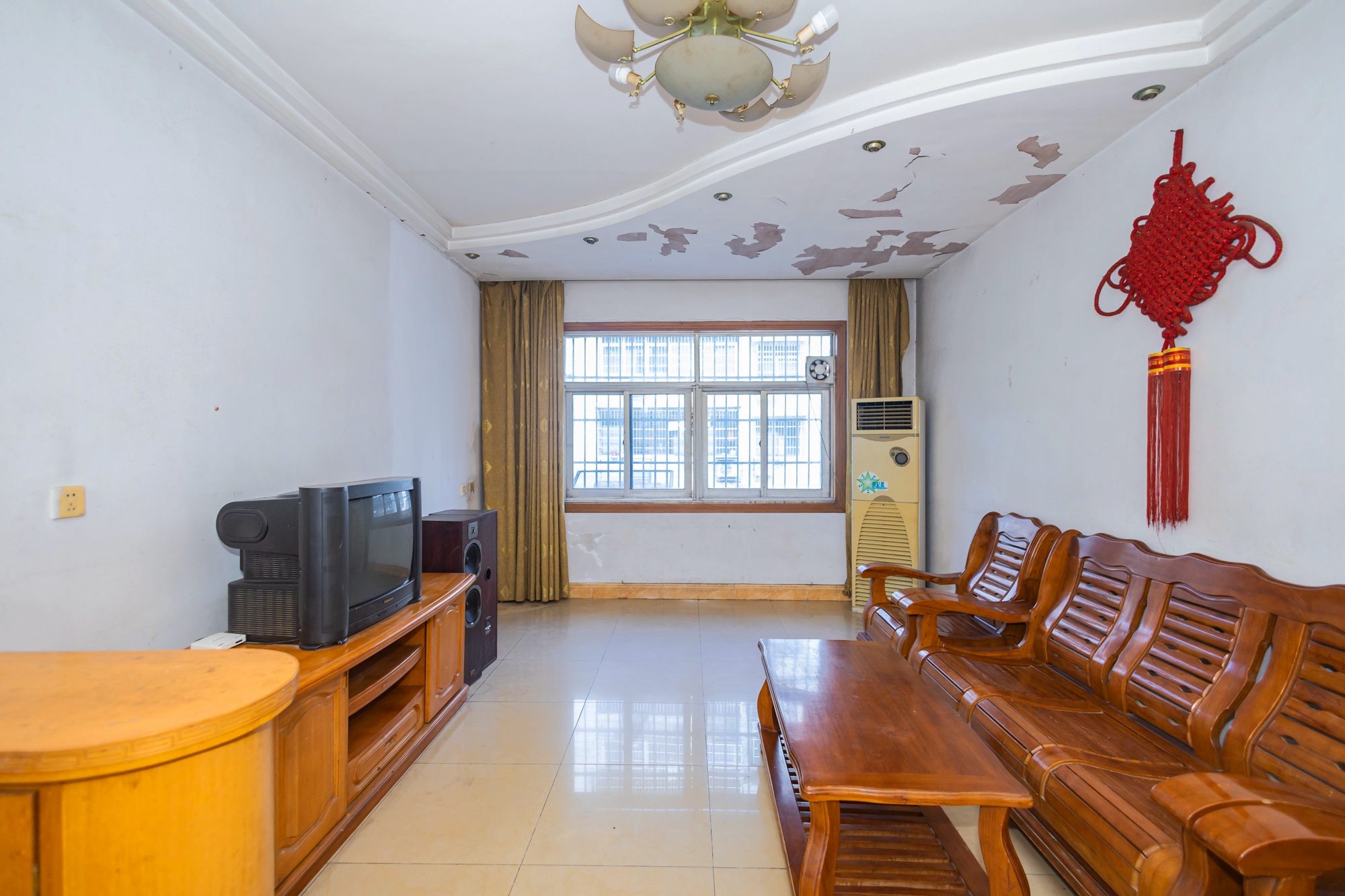 长沙县公安局单位房  3室2厅1卫    56.0万 长沙县公安局单位房  3室2厅1卫    56.0万