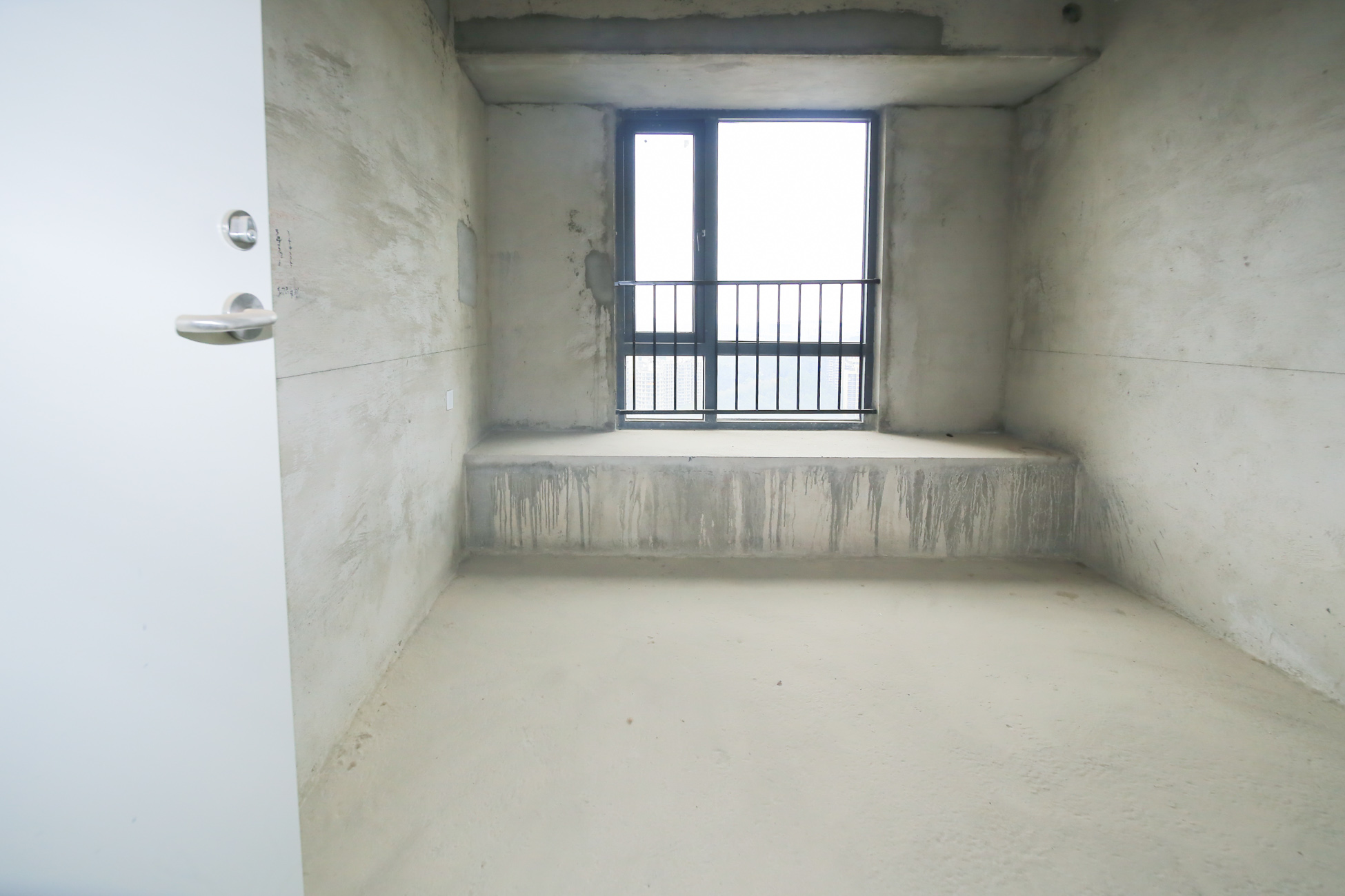 碧桂园南城首府（东宸林海）  4室2厅3卫   158.00万卧室
