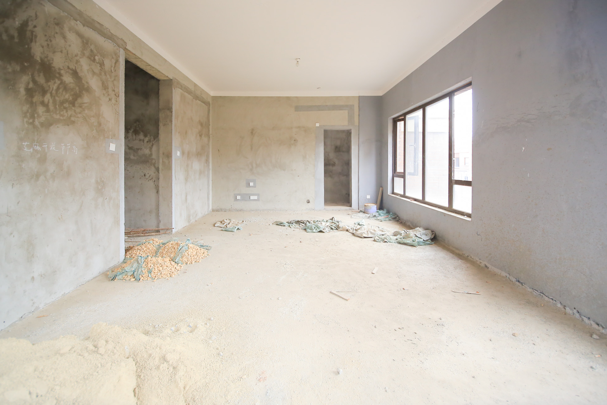 保利城(中航城国际社区、郡原美村) 4室4厅2卫 216.8万 保利城(中航城国际社区、郡原美村) 4室4厅2卫 216.8万卧室