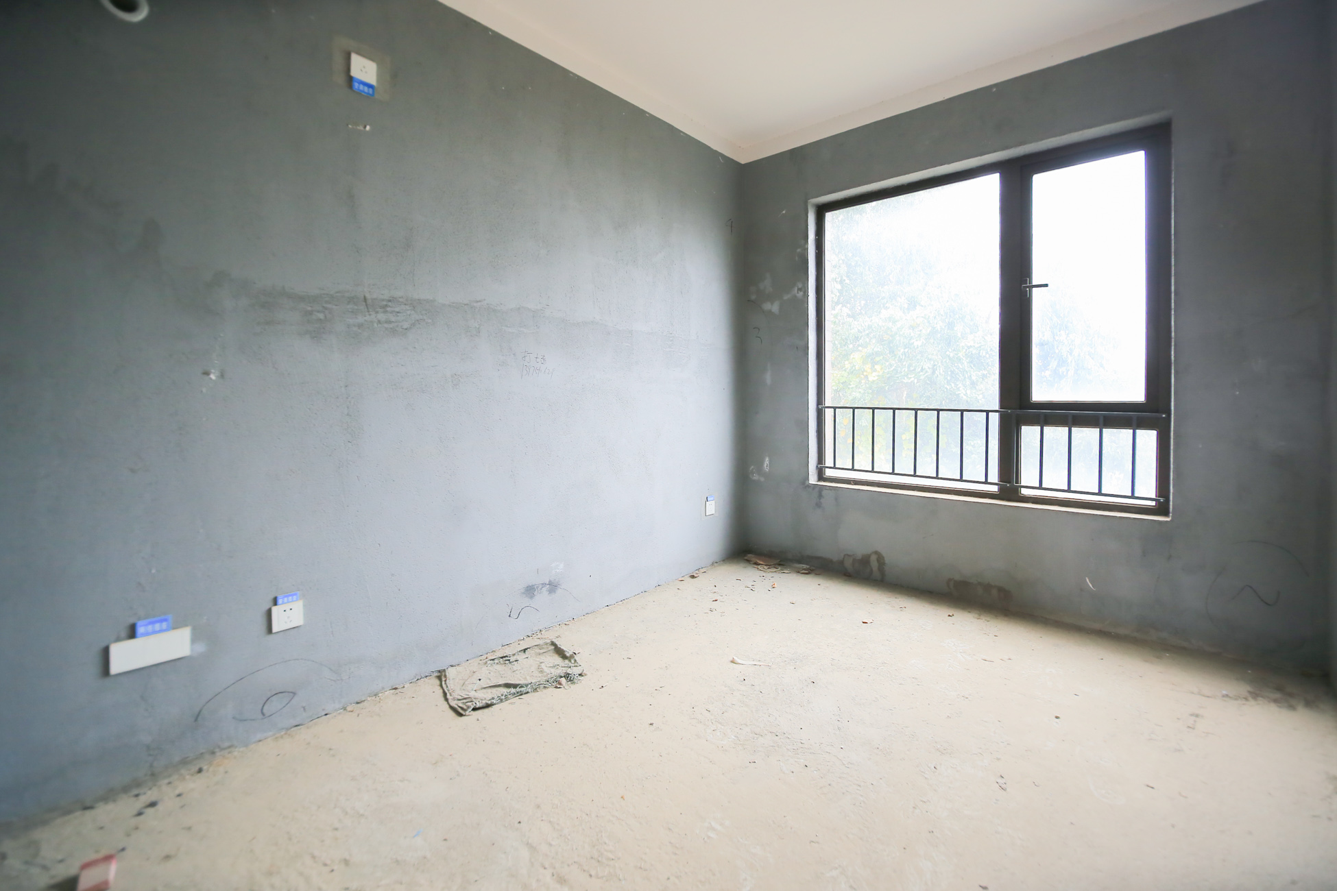 保利城(中航城国际社区、郡原美村) 4室4厅2卫 216.8万 保利城(中航城国际社区、郡原美村) 4室4厅2卫 216.8万卧室