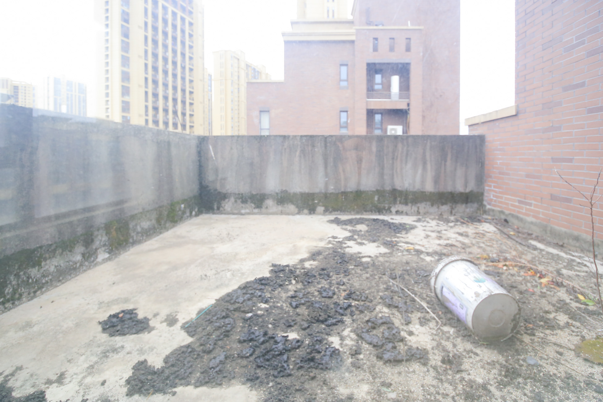 保利城(中航城国际社区、郡原美村) 4室4厅2卫 216.8万 保利城(中航城国际社区、郡原美村) 4室4厅2卫 216.8万阳台