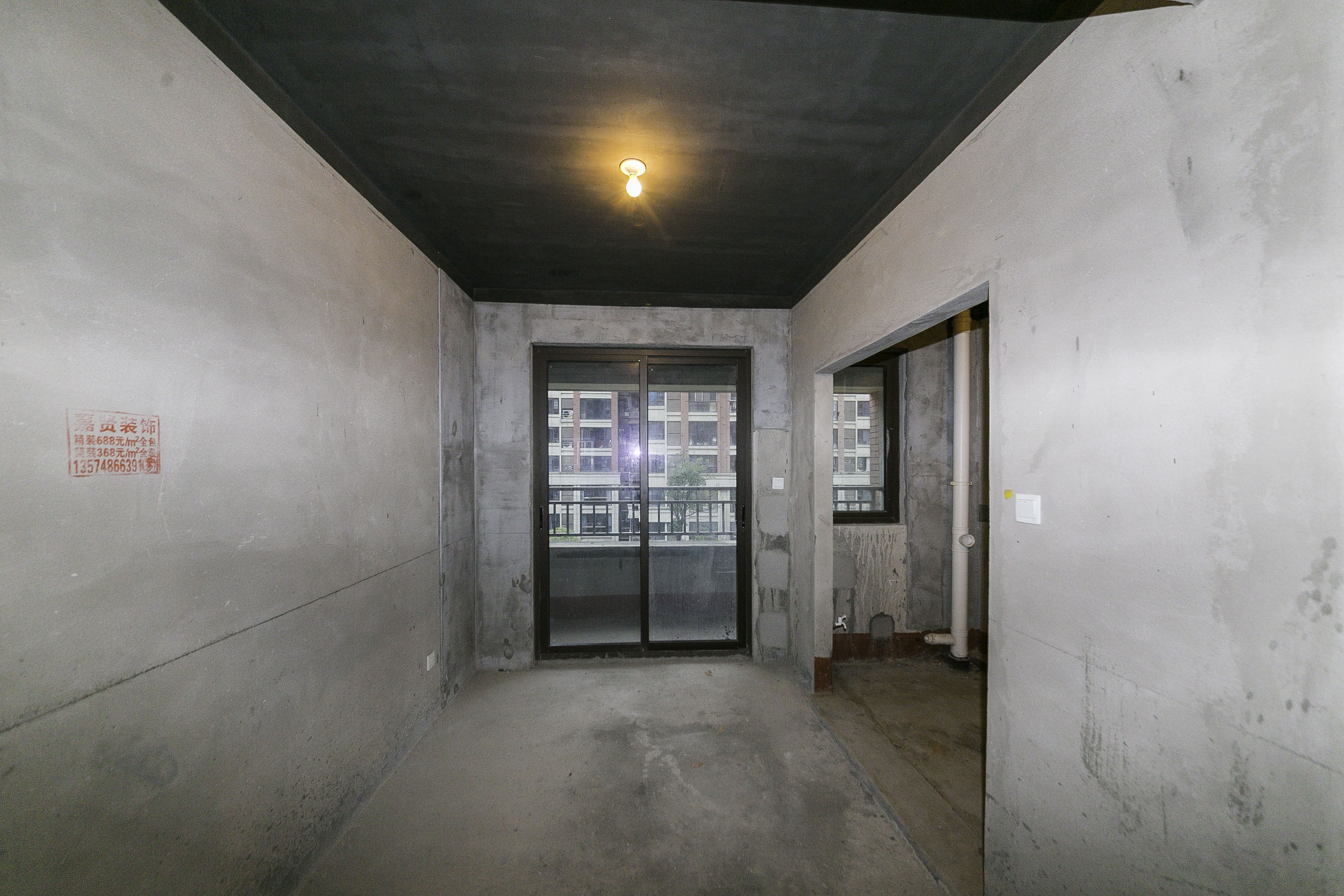 鑫远翡丽郡(鑫远翡丽雅苑) 4室2厅2卫 185.0万 鑫远翡丽郡(鑫远翡丽雅苑) 4室2厅2卫 185.0万客厅