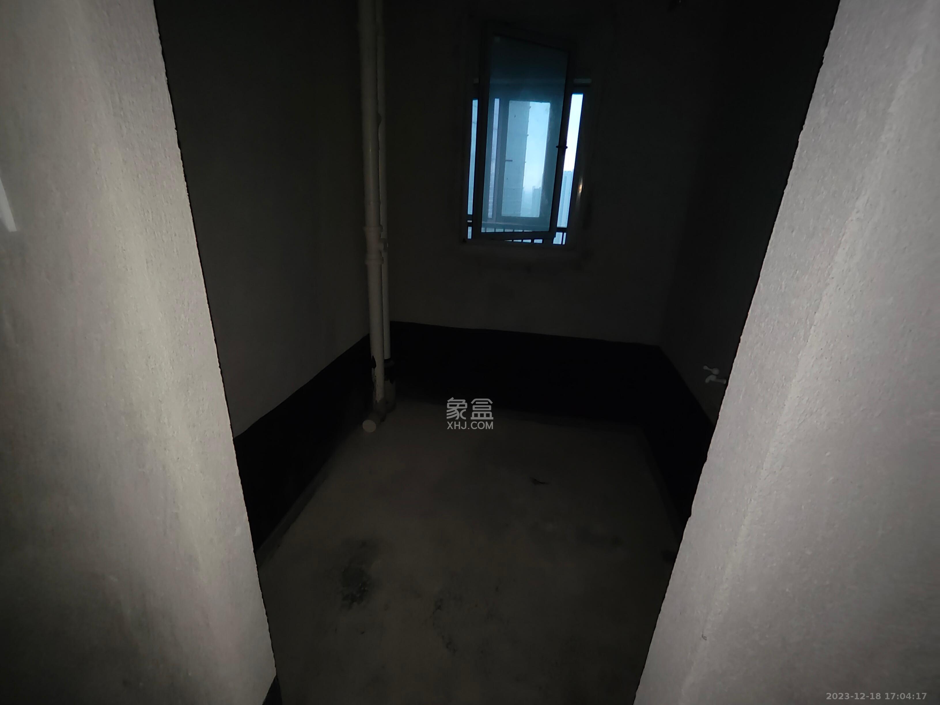 福晟翡翠湾  5室2厅3卫   12000.00元/月室内图