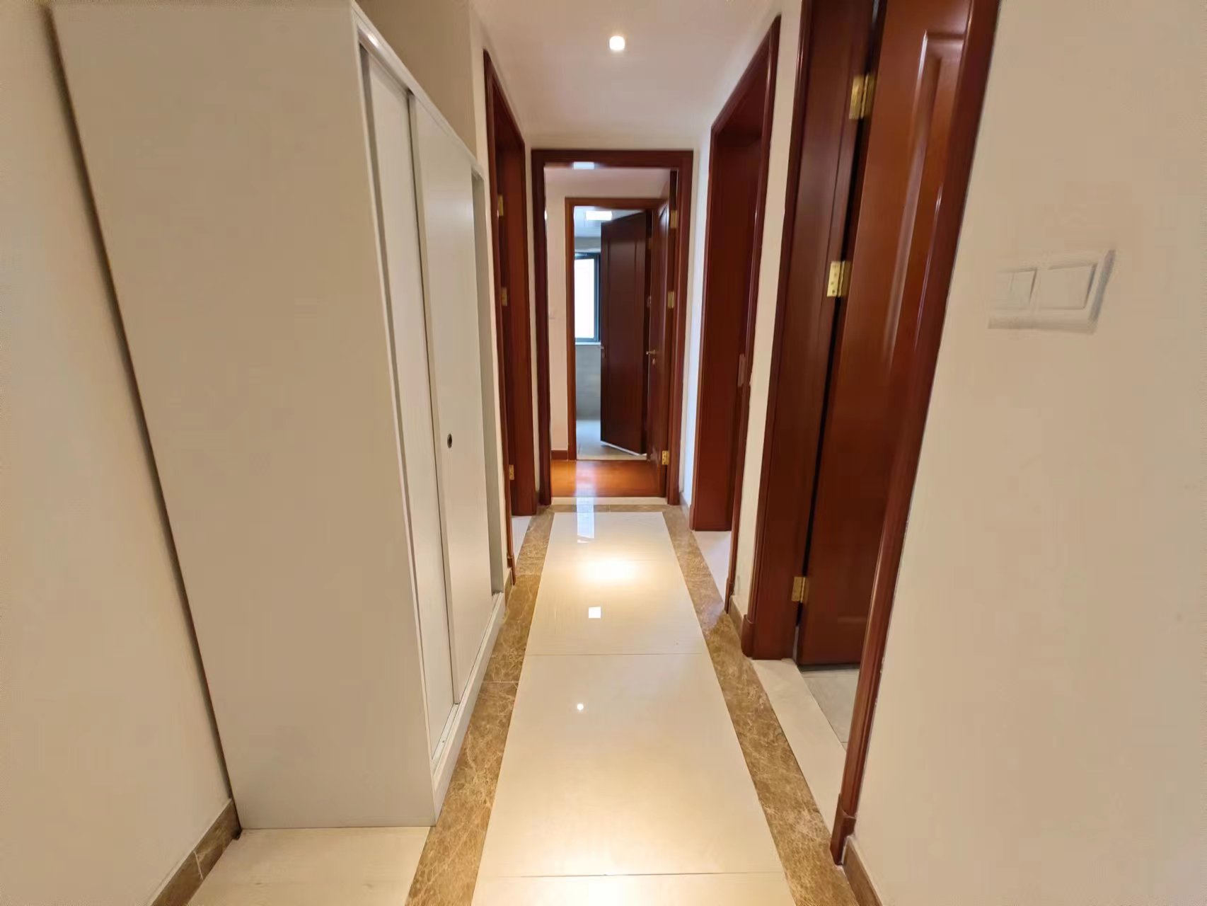 恒大华府 3室2厅2卫 91.8万 恒大华府 3室2厅2卫 91.8万室内图