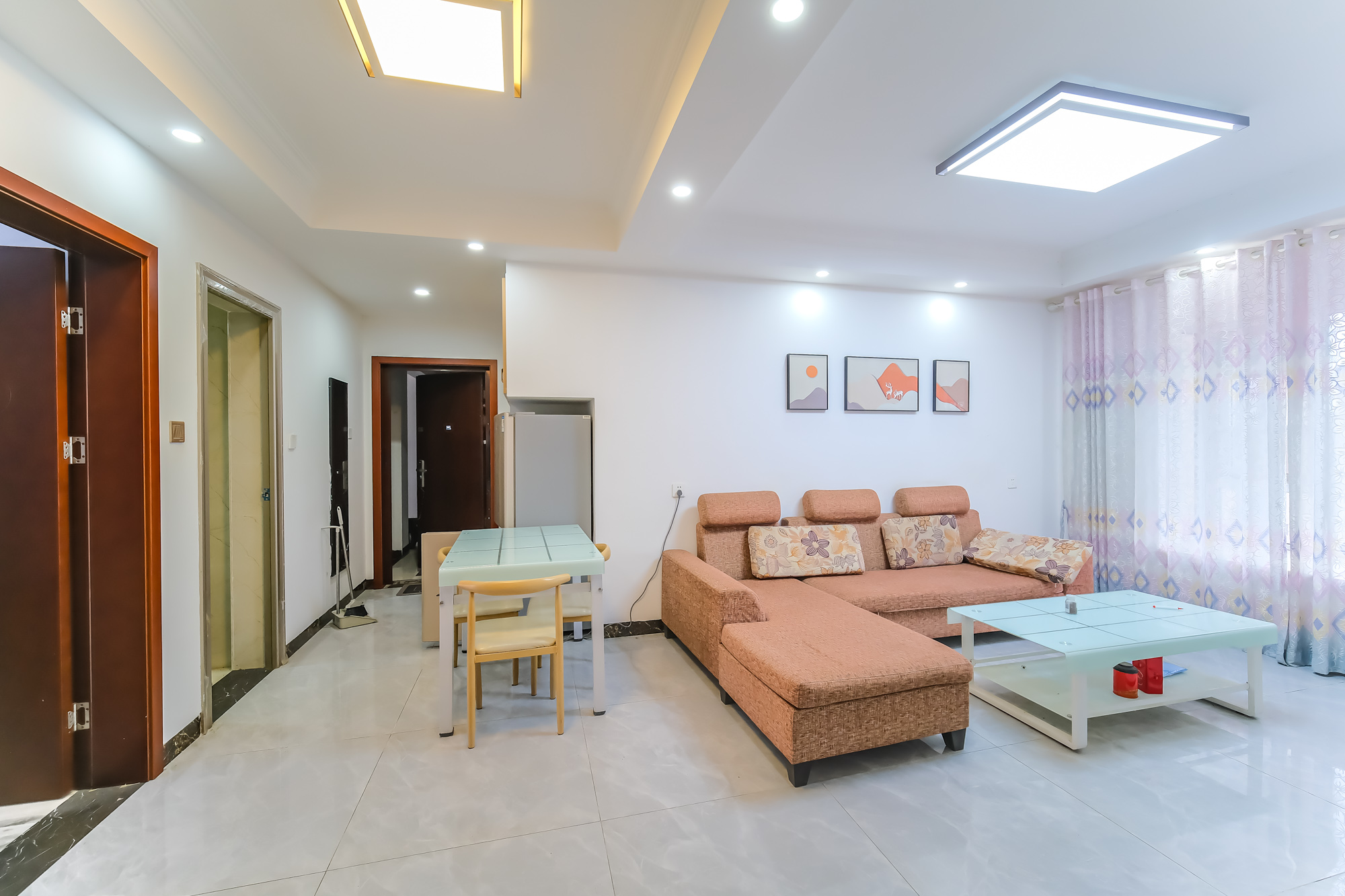 荣盛花语城 3室2厅1卫 62.8万 荣盛花语城 3室2厅1卫 62.8万客厅