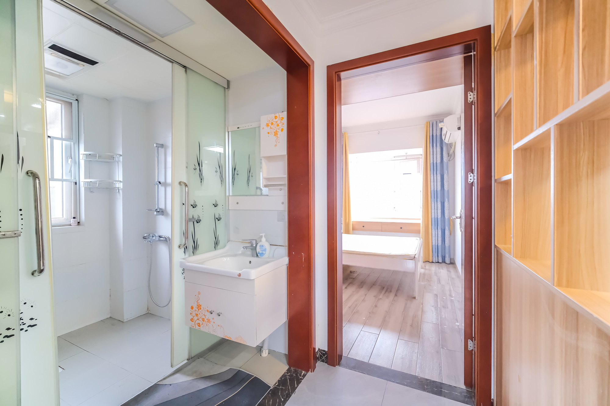 荣盛花语城 3室2厅1卫 62.8万 荣盛花语城 3室2厅1卫 62.8万卫生间