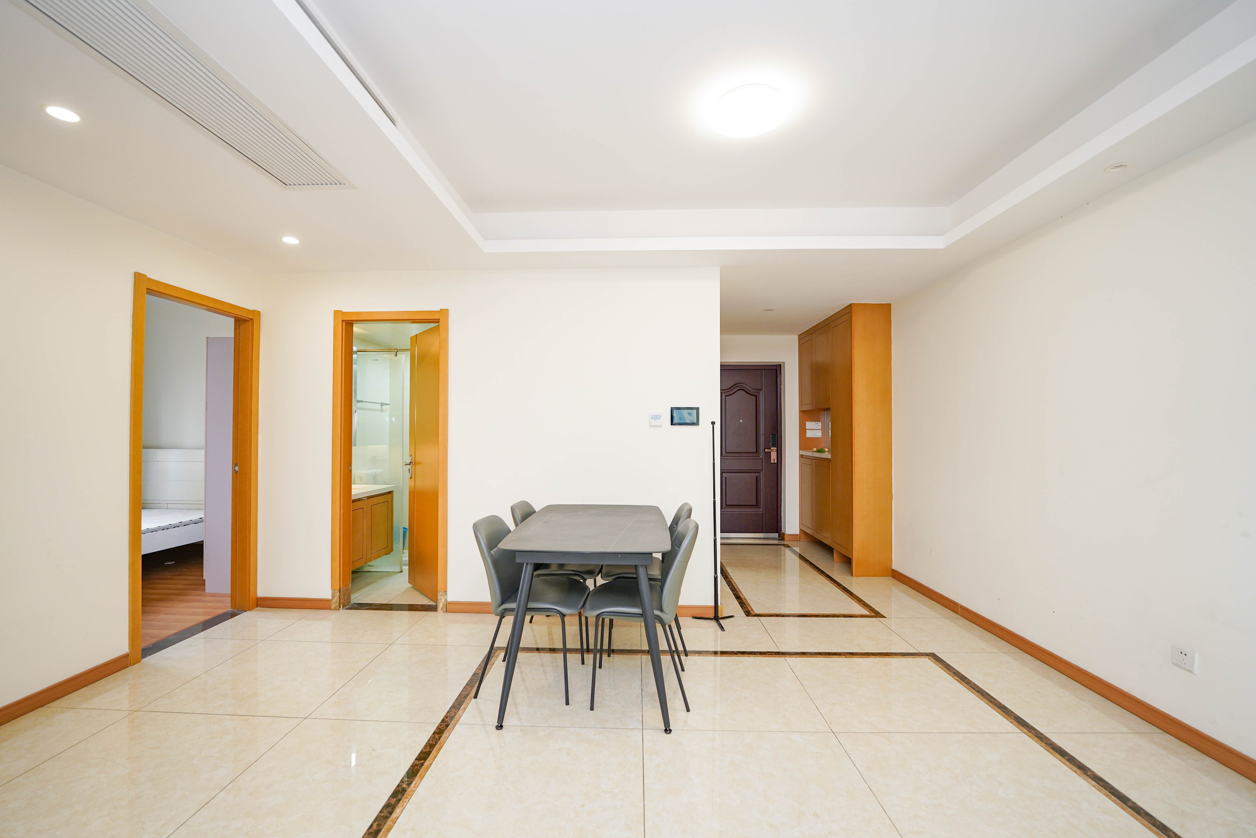 中建璟和城  3室2厅1卫    85.0万 中建璟和城  3室2厅1卫    85.0万客厅