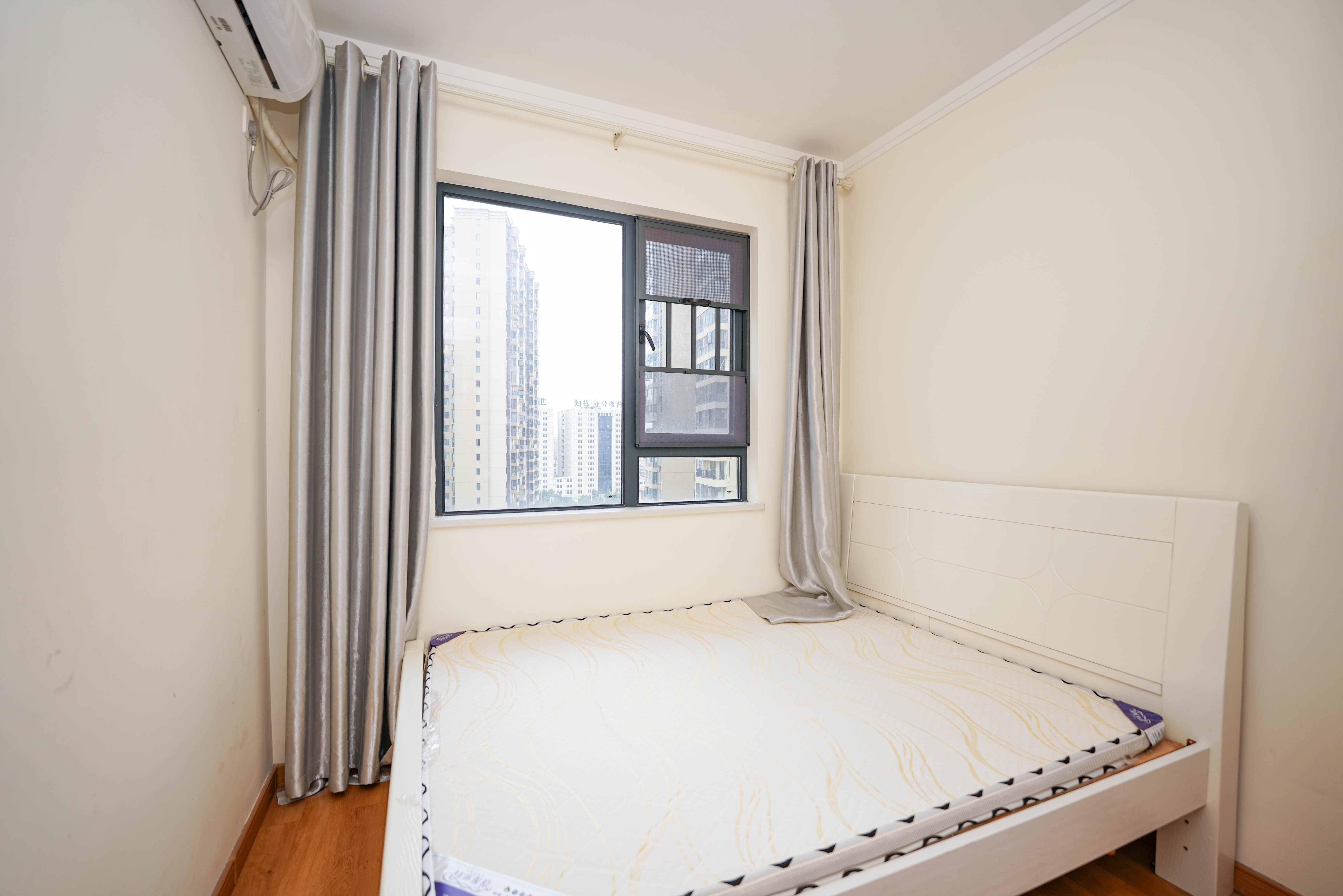 中建璟和城  3室2厅1卫    85.0万 中建璟和城  3室2厅1卫    85.0万卧室