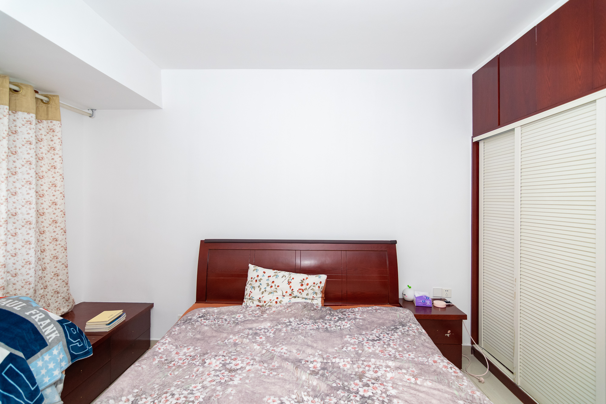 新城国际花都 2室2厅1卫 64.8万 新城国际花都 2室2厅1卫 64.8万卧室