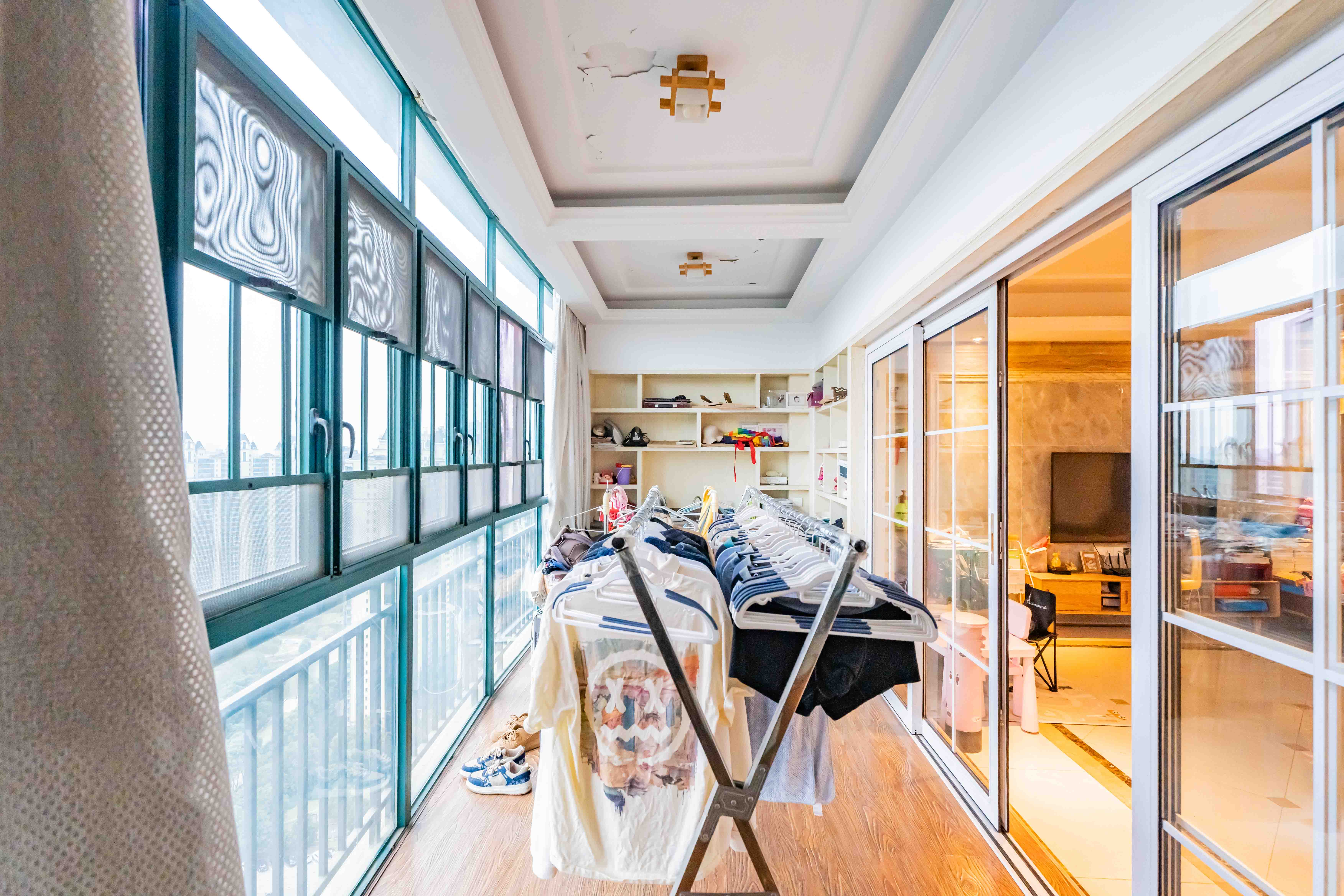 恒大雅苑  4室2厅2卫    148.0万阳台