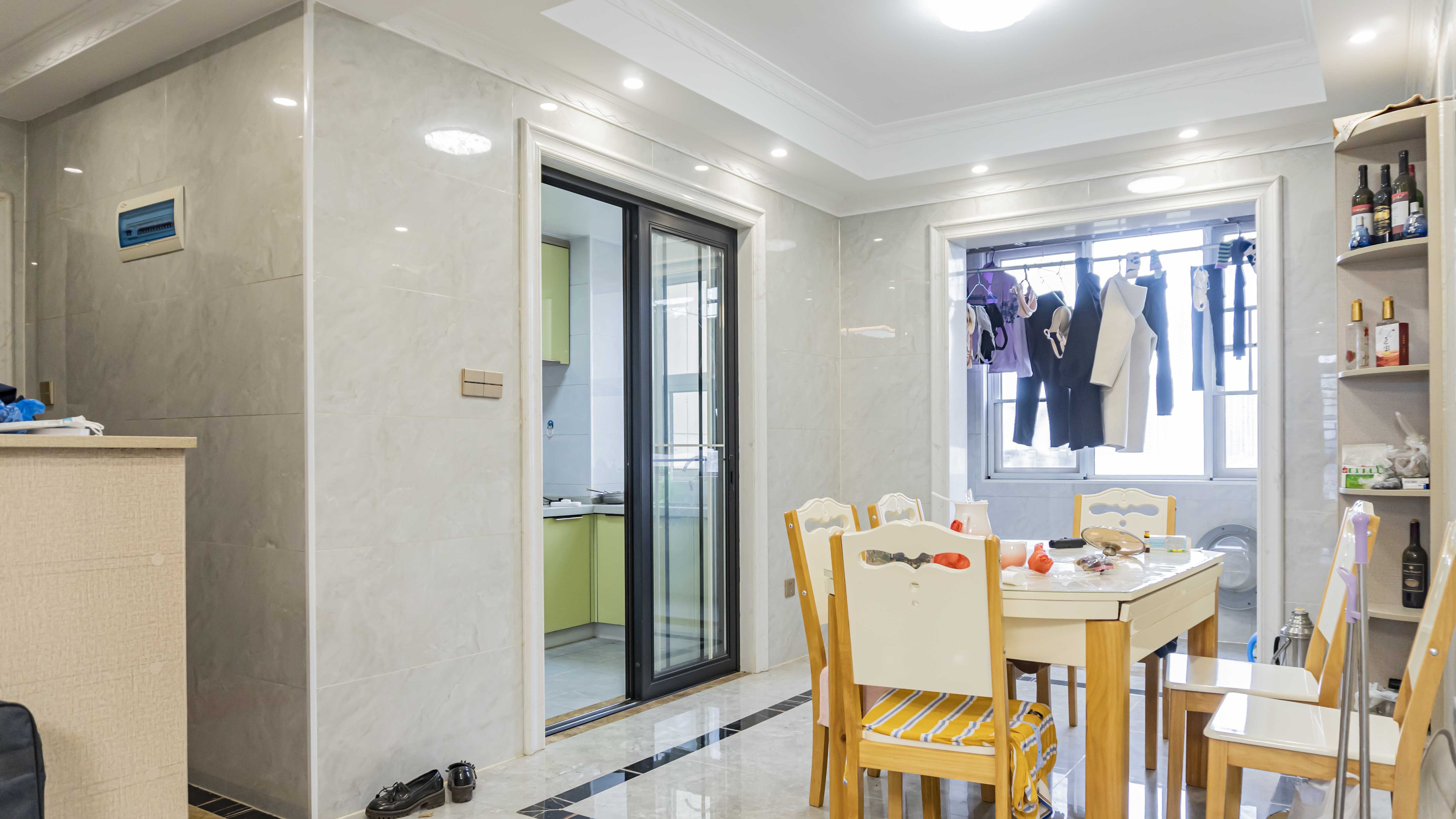 益阳二商帝景嘉园 3室2厅2卫 79.8万 益阳二商帝景嘉园 3室2厅2卫 79.8万客厅