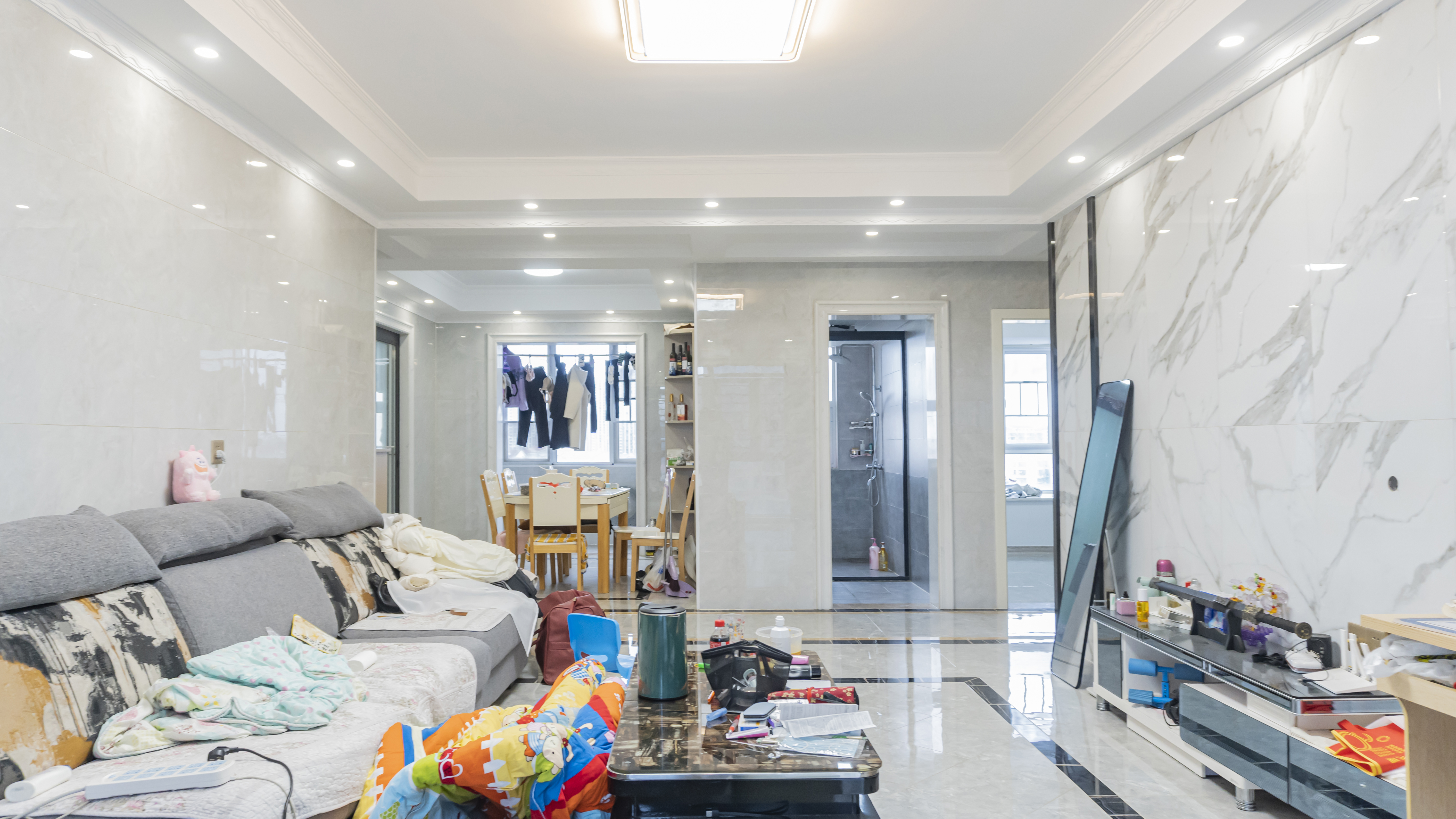 益阳二商帝景嘉园 3室2厅2卫 79.8万 益阳二商帝景嘉园 3室2厅2卫 79.8万客厅