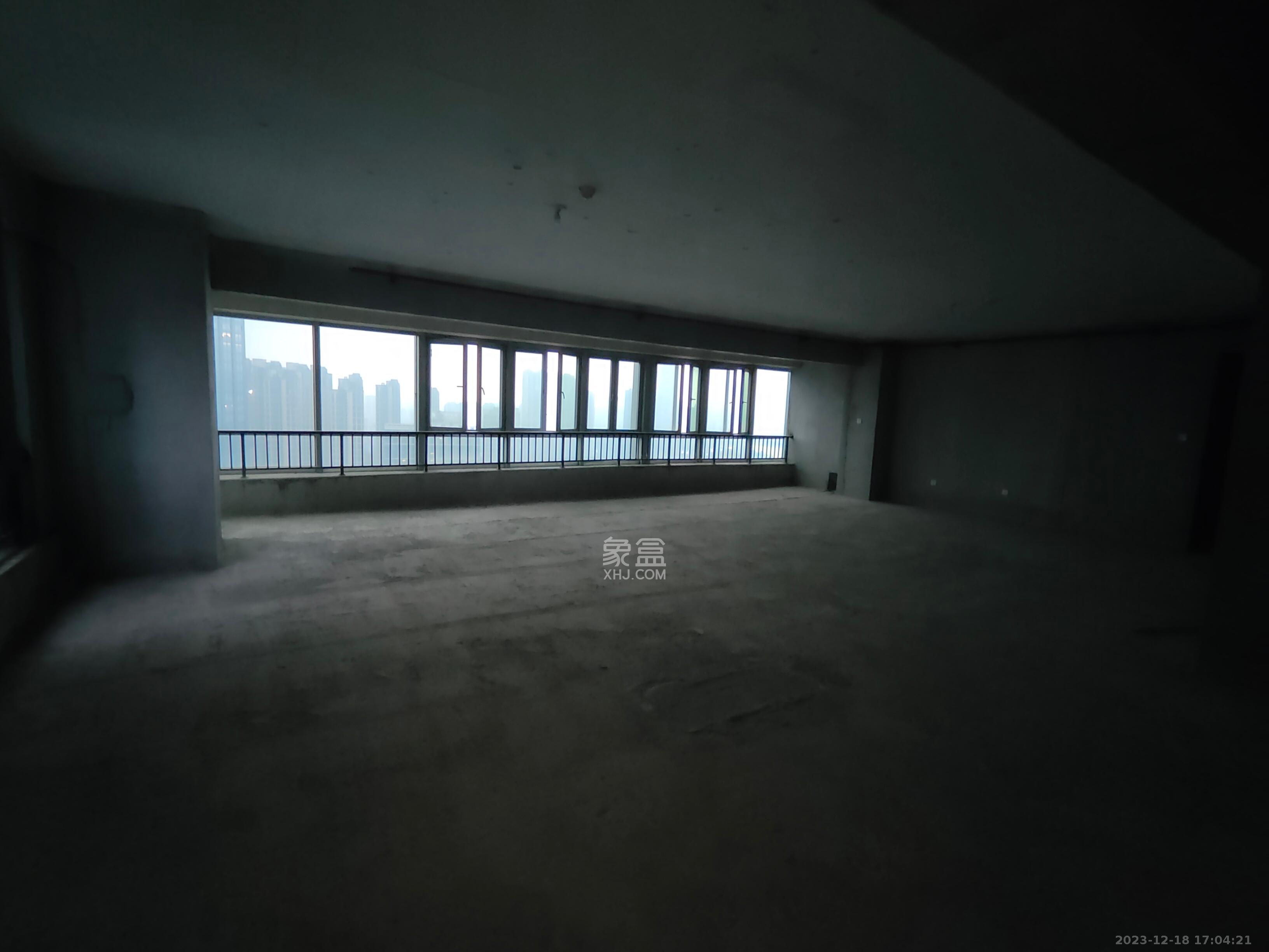 福晟翡翠湾  5室2厅3卫   12000.00元/月室内图