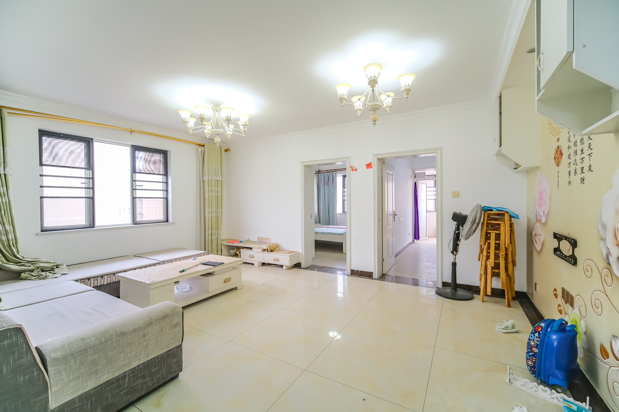 恒广国际物流园  3室2厅2卫    40.2万 恒广国际物流园  3室2厅2卫    40.2万客厅